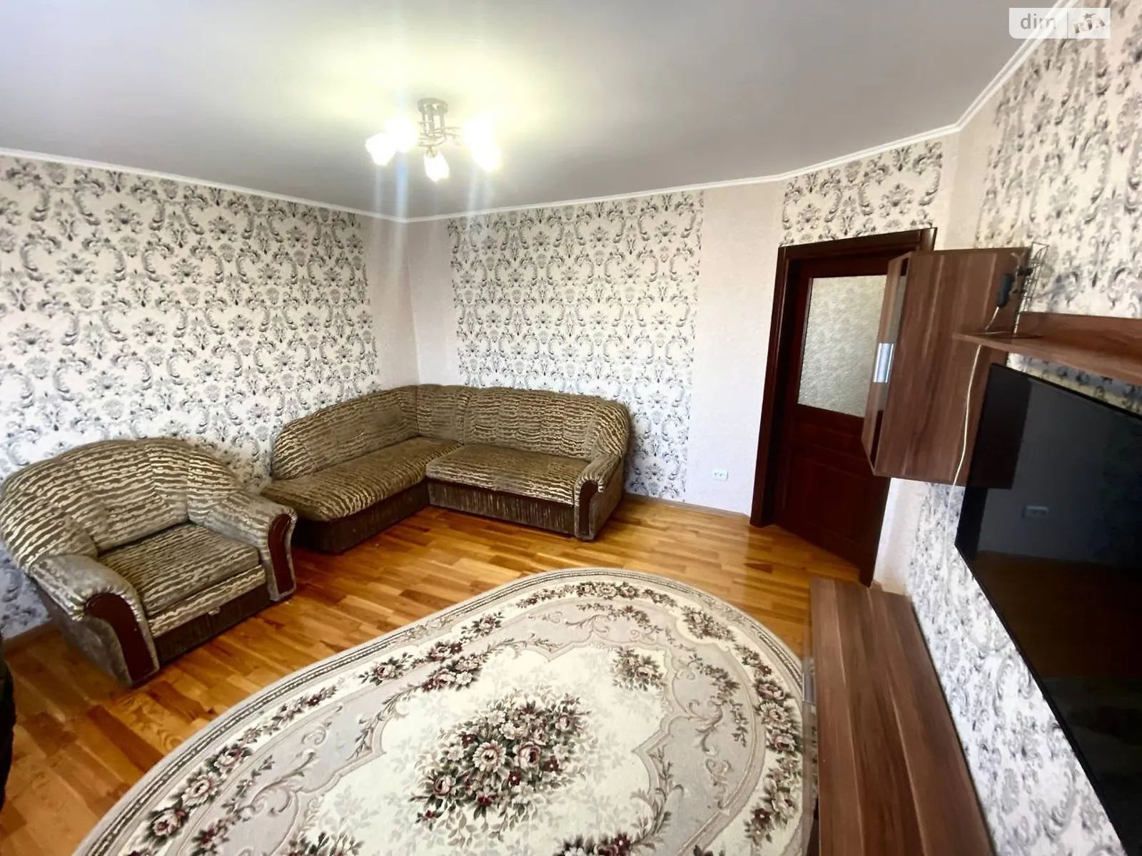 Здається в оренду 2-кімнатна квартира 66 кв. м у Рівному, вул. Степана Дем'янчука - фото 1