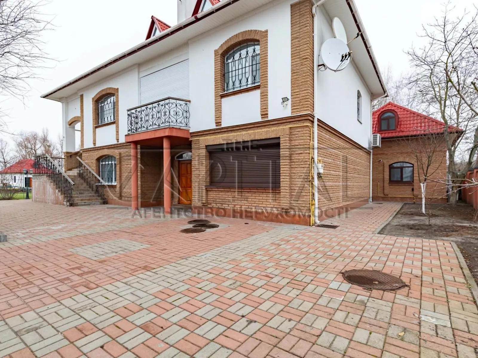 Продается дом на 2 этажа 315 кв. м с мебелью, цена: 680000 $ - фото 1