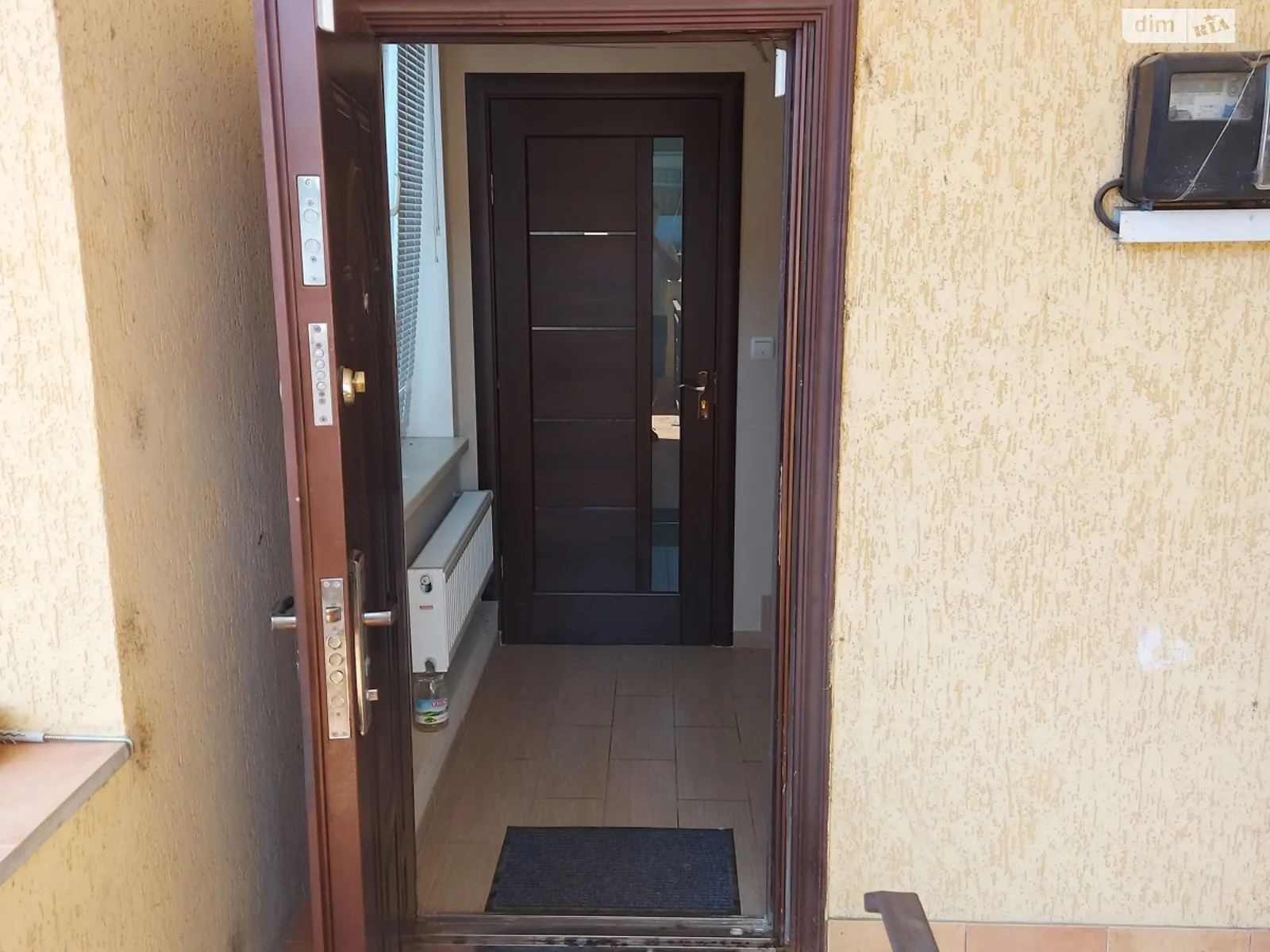 Сдается в аренду 3-комнатная квартира 150 кв. м в Ужгороде, пл. Корятовича, 7 - фото 1