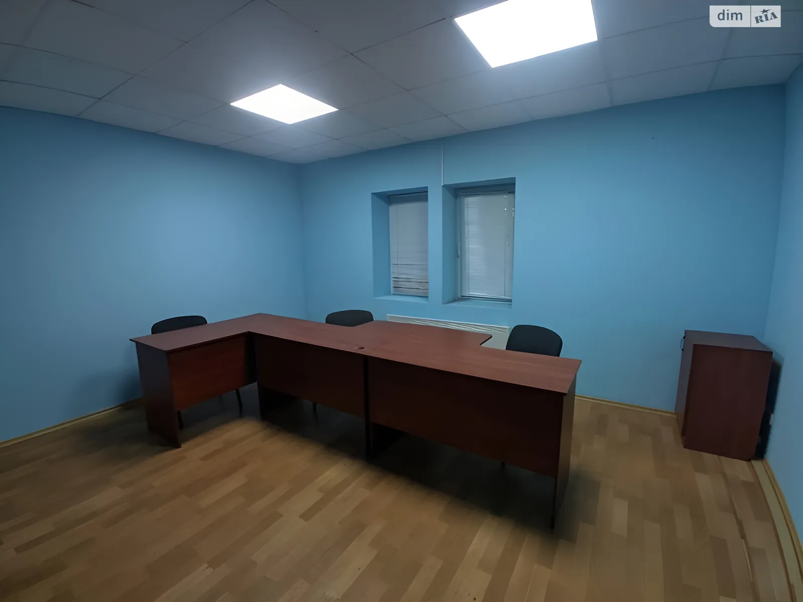 Здається в оренду офіс 19 кв. м в бізнес-центрі, цена: 4370 грн - фото 1