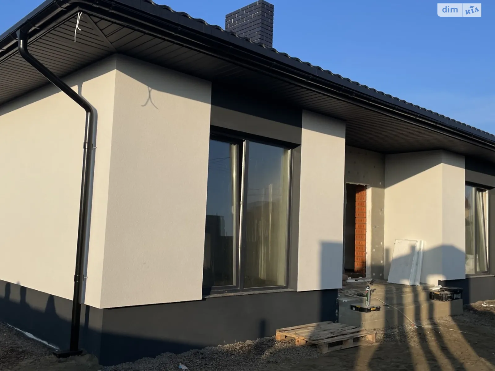 Продается одноэтажный дом 130 кв. м с садом, цена: 129999 $ - фото 1