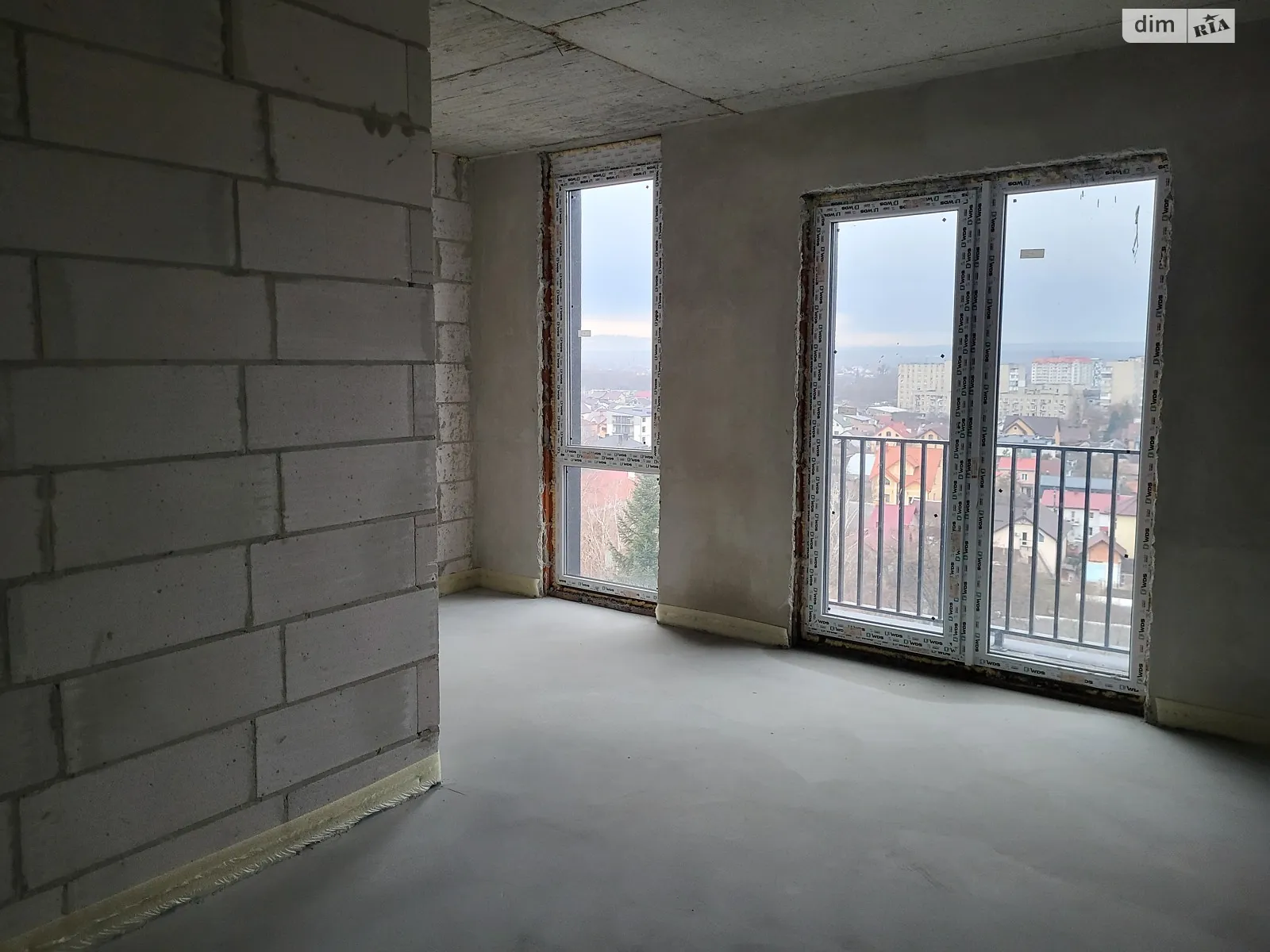 Продается 2-комнатная квартира 72.3 кв. м в Ивано-Франковске, ул. Ленкавского, 2А - фото 1