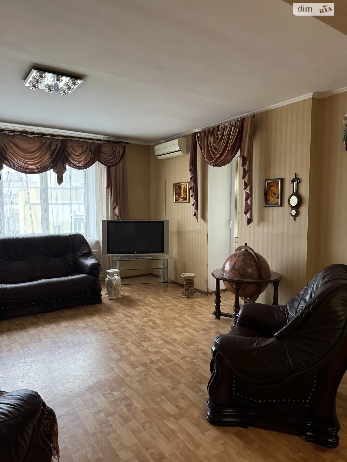 Продается 3-комнатная квартира 112.4 кв. м в Киеве, ул. Ореста Васкула(Феодори Пушиной), 50А - фото 1