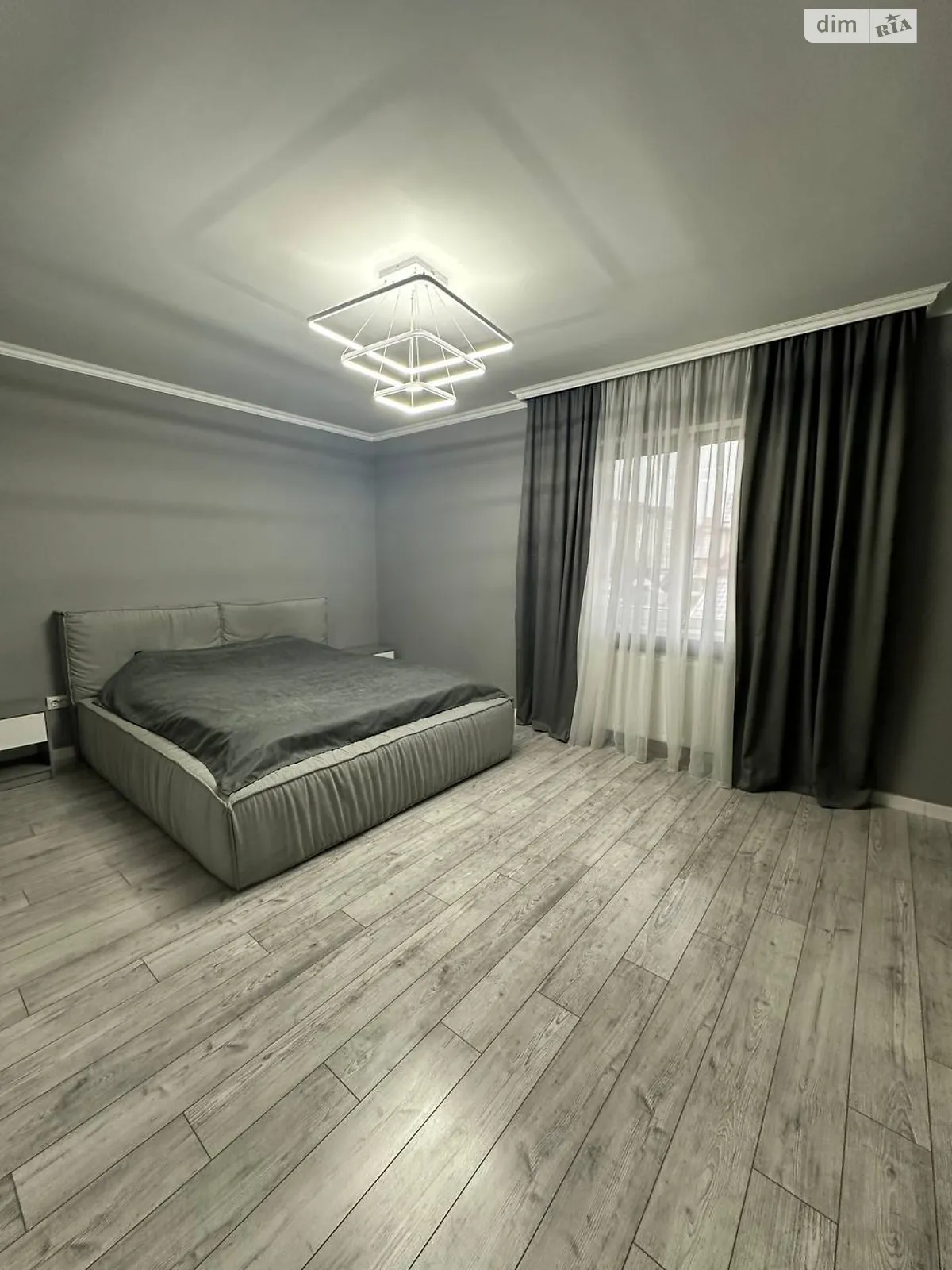 Продается дом на 3 этажа 187.3 кв. м с камином, цена: 250000 $ - фото 1