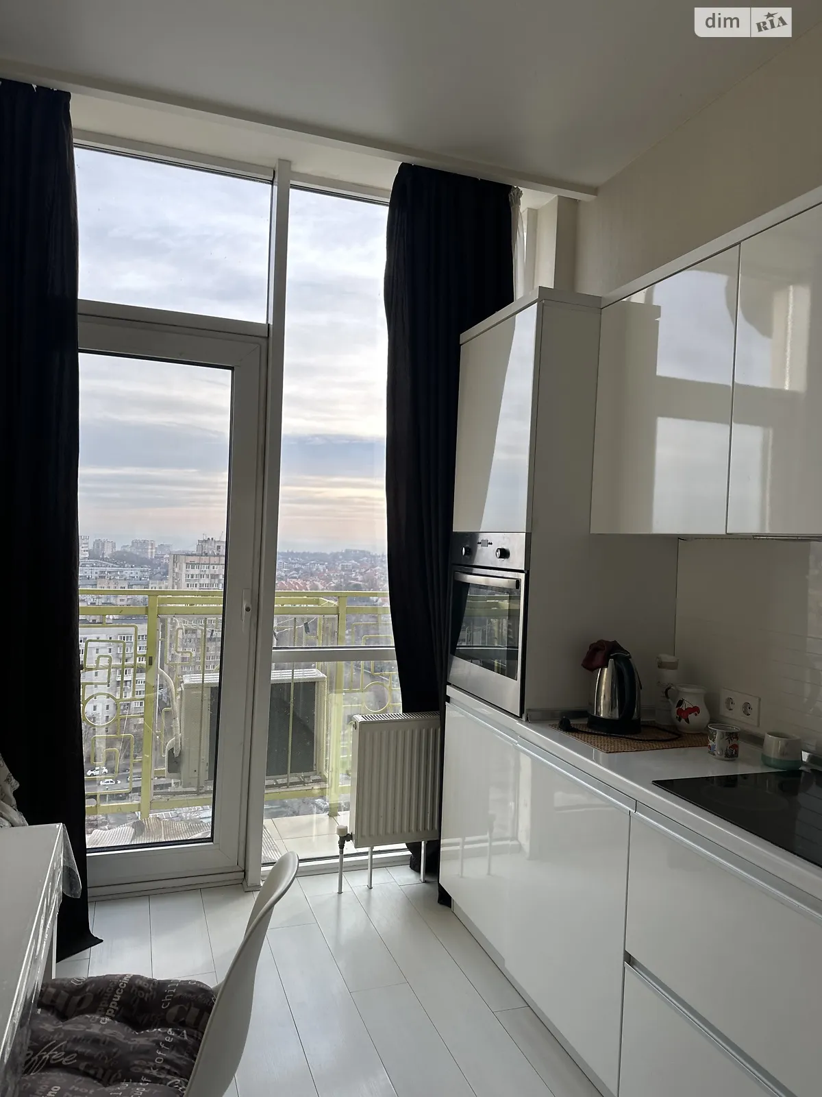 Продается 1-комнатная квартира 45 кв. м в Лиманке, ул. Жемчужная, 1 - фото 1