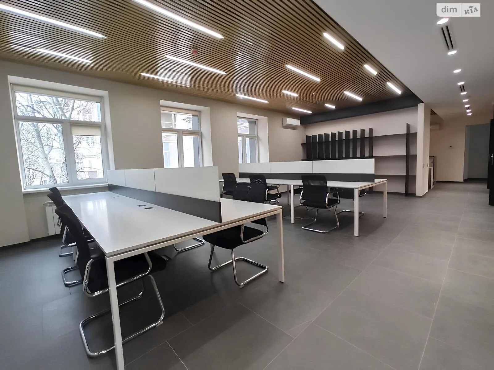 Здається в оренду офіс 230 кв. м в бізнес-центрі, цена: 7000 $ - фото 1