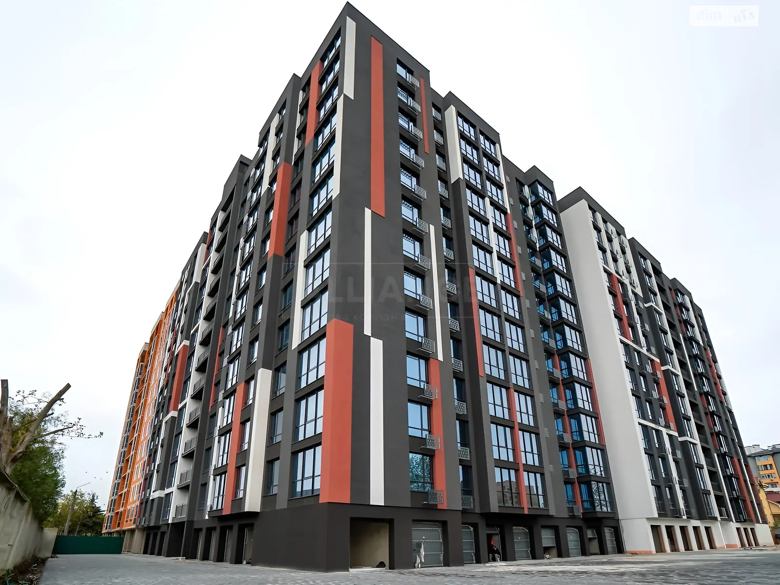 Продается 1-комнатная квартира 46 кв. м в Ивано-Франковске, ул. Хмельницкого Богдана, 94 - фото 1