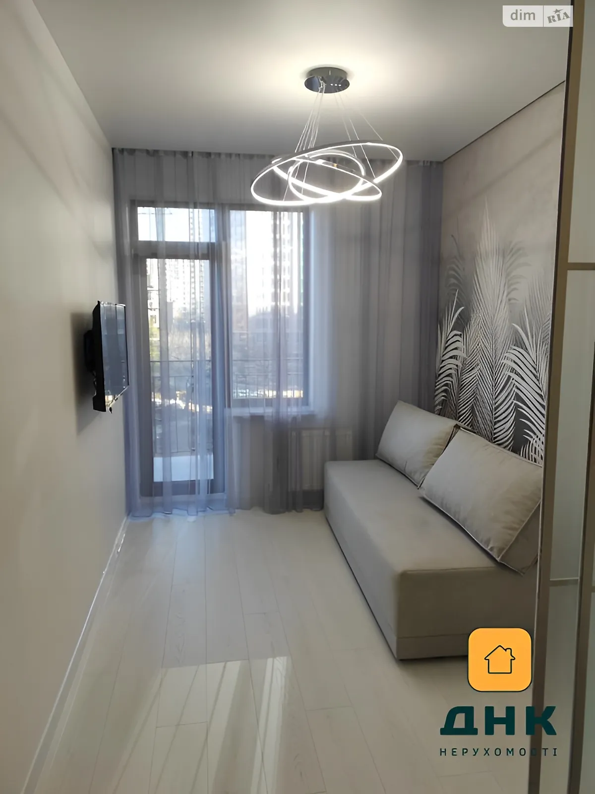 Продается 2-комнатная квартира 43 кв. м в Одессе, ул. Генуэзская, 1/1 - фото 1