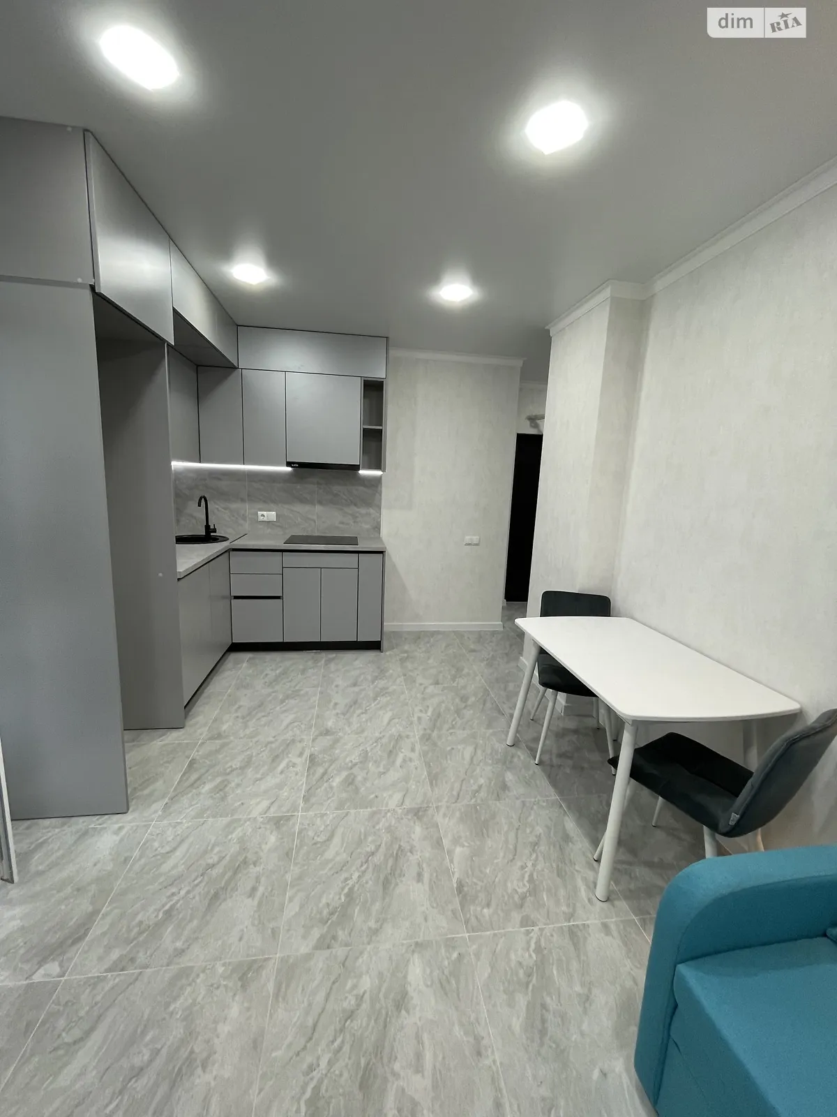 Продается 1-комнатная квартира 40 кв. м в Лиманке, ул. Строительная, 50Б - фото 1
