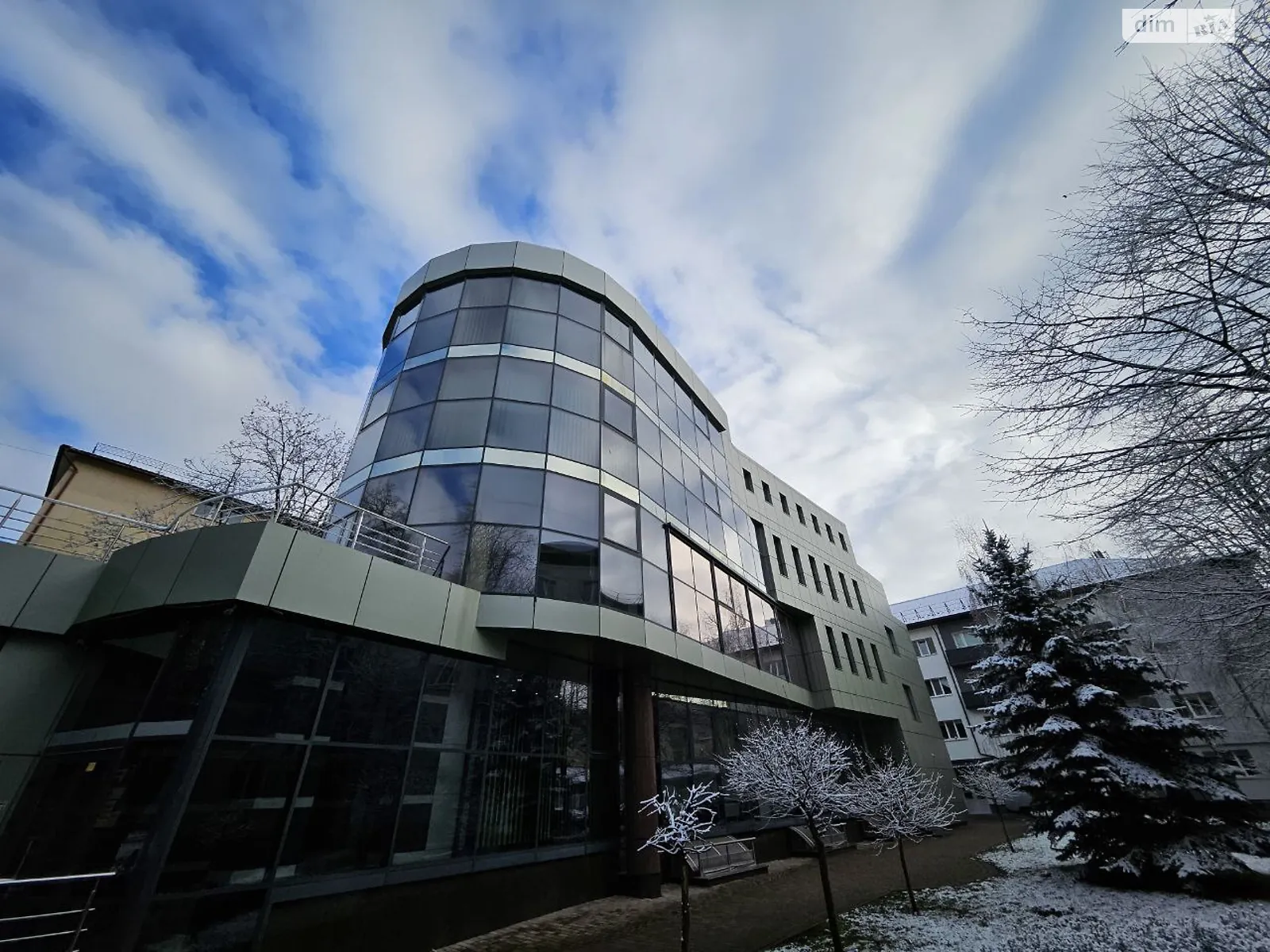 Здається в оренду офіс 165 кв. м в бізнес-центрі, цена: 2475 $ - фото 1