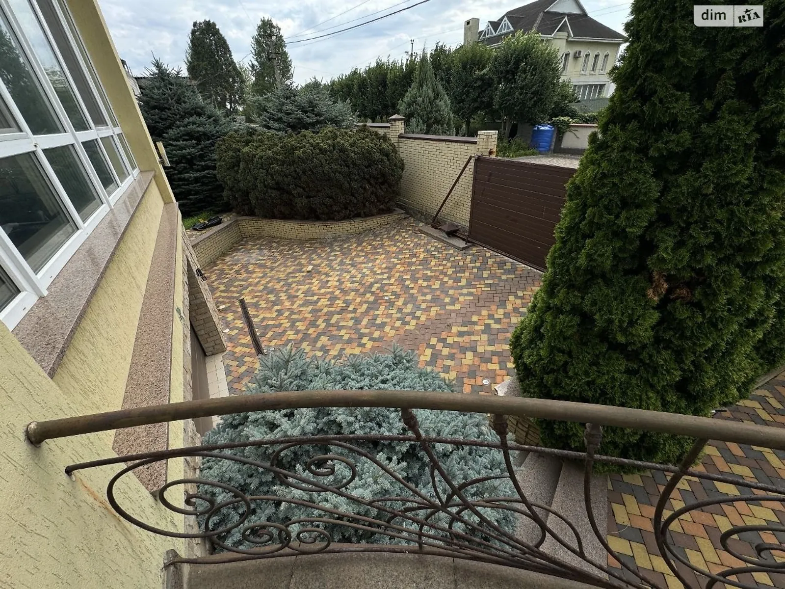 Продается дом на 2 этажа 546.9 кв. м с террасой, цена: 320000 $ - фото 1