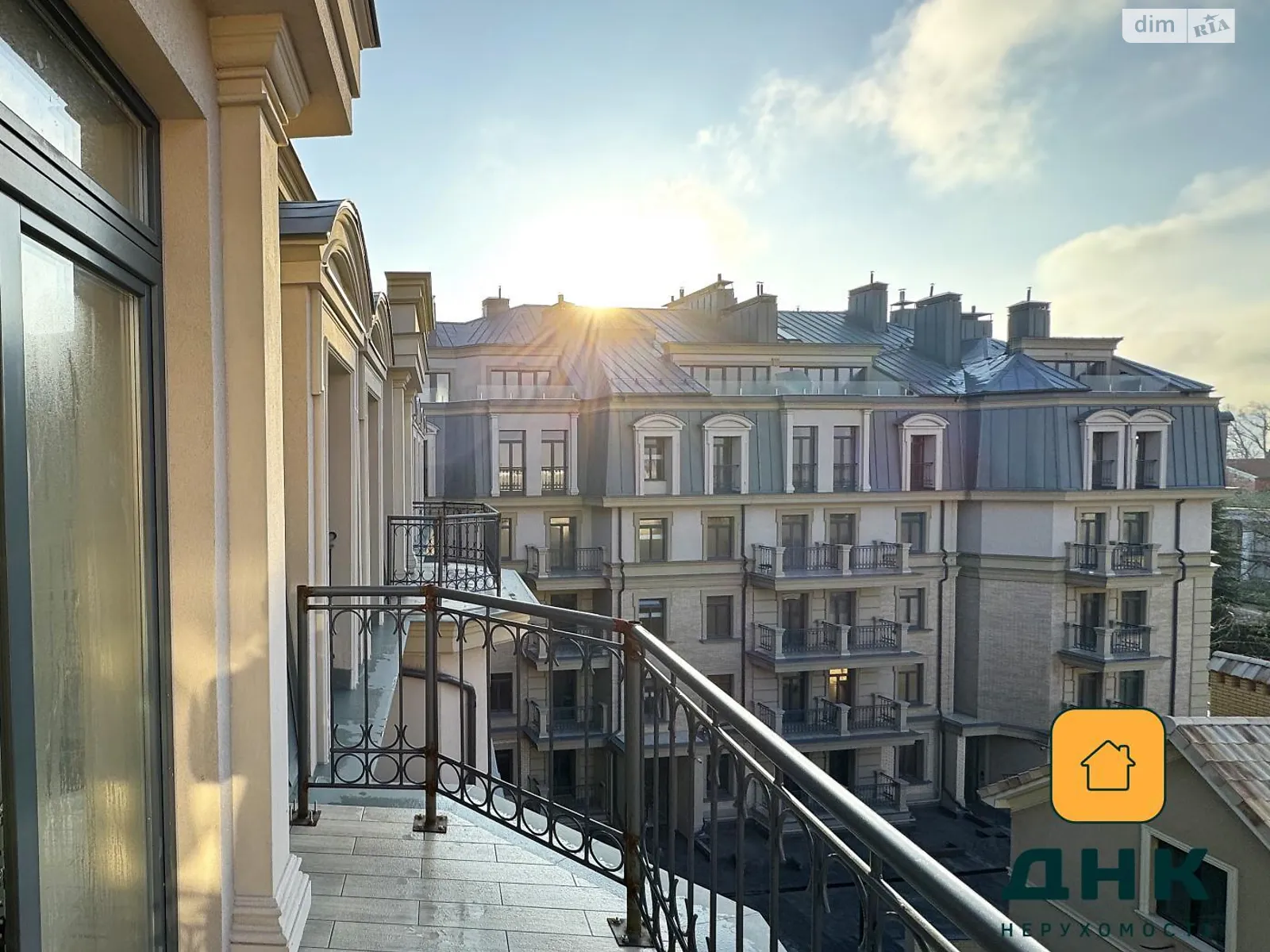 Продается 2-комнатная квартира 96 кв. м в Одессе, Фонтанская дор., 62К - фото 1