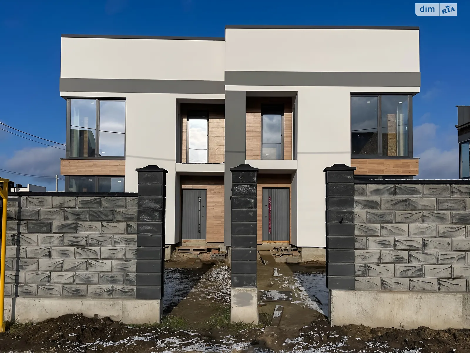 Продается часть дома 108 кв. м с баней/сауной, цена: 115000 $ - фото 1