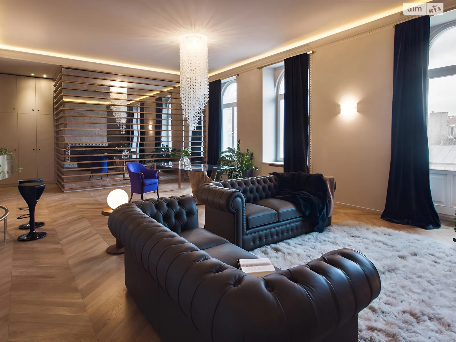 Продається 4-кімнатна квартира 180 кв. м у Одесі, вул. Катерининська, 25 - фото 1