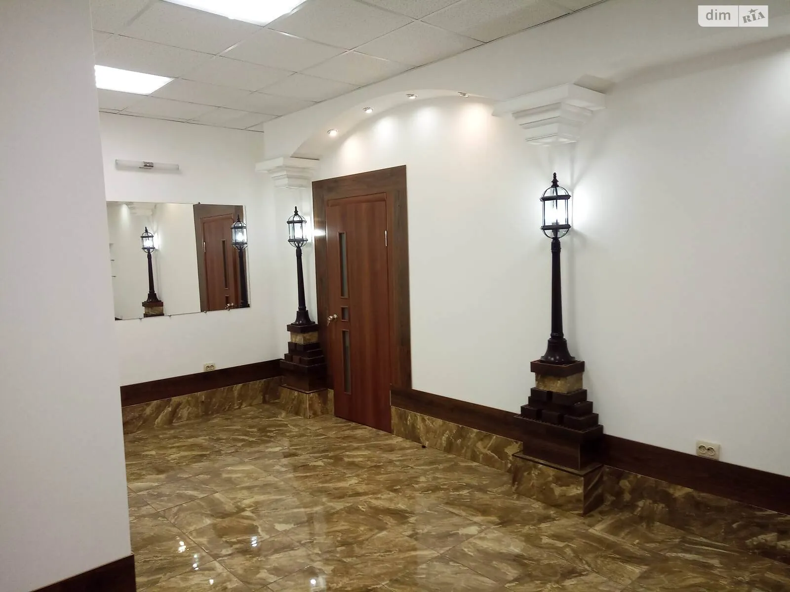 Продается офис 188 кв. м в бизнес-центре, цена: 432212 $ - фото 1