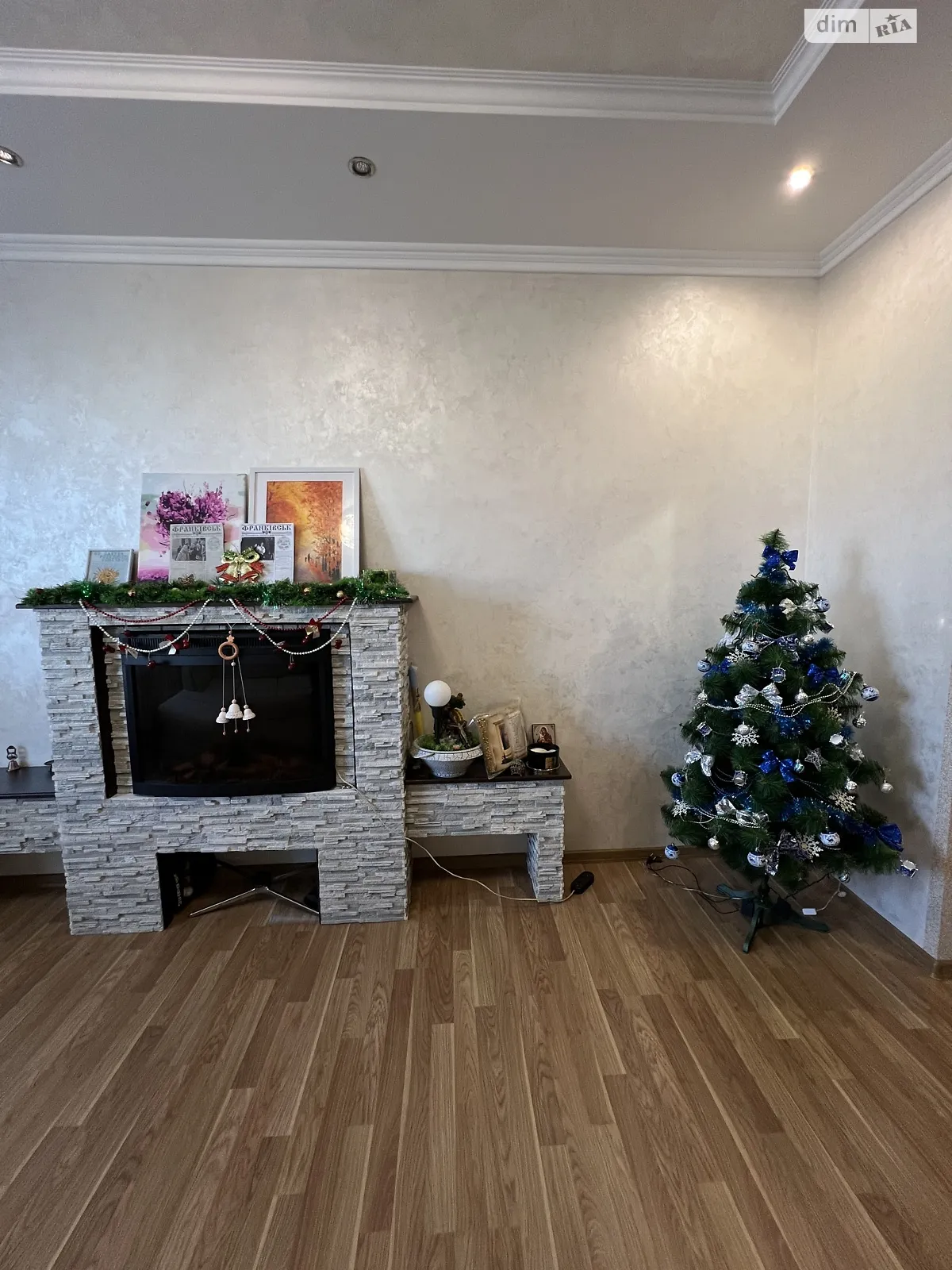 Продается 3-комнатная квартира 63.2 кв. м в Ивано-Франковске, ул. Стуса Василия - фото 1