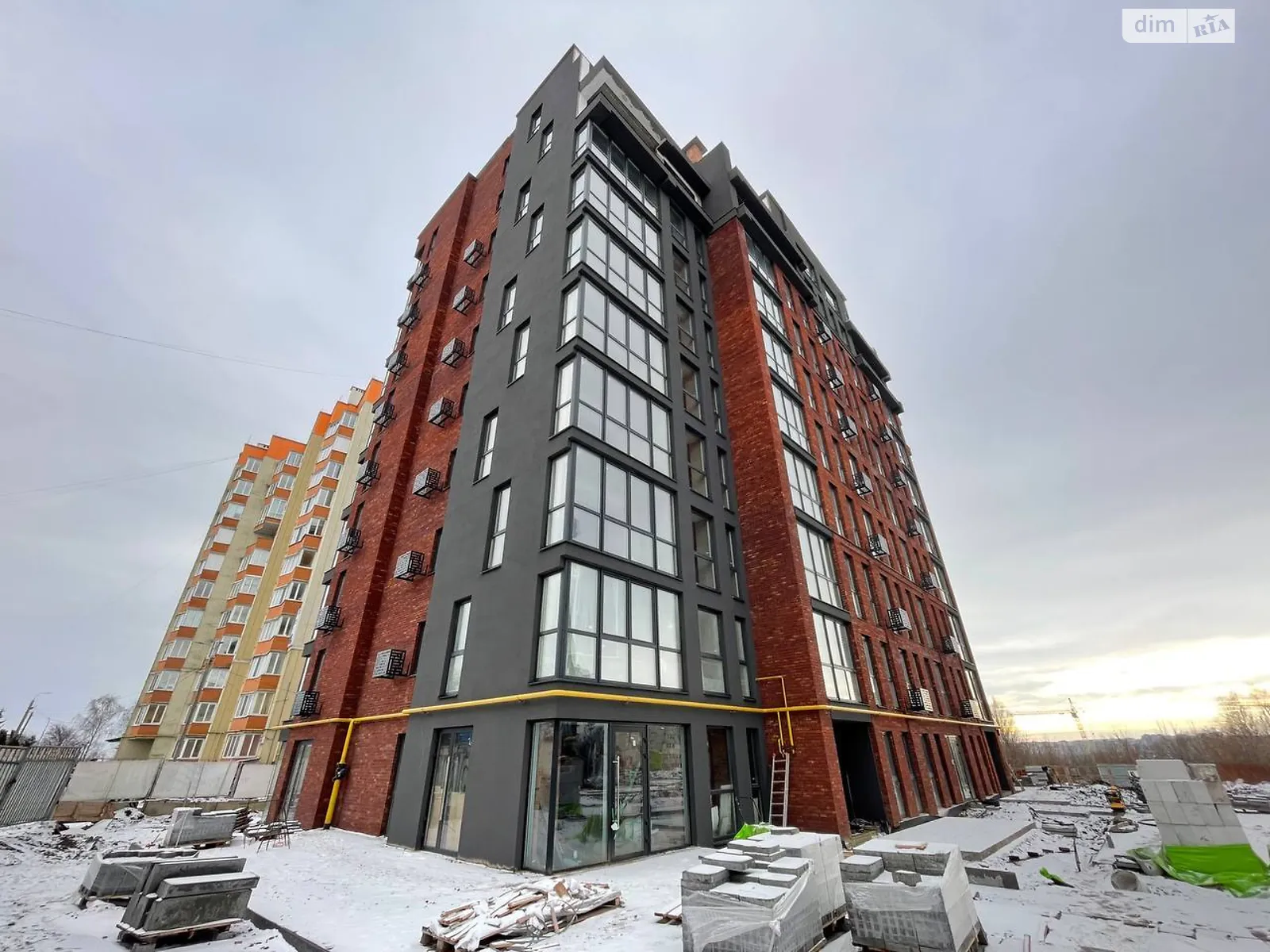 Продається 4-кімнатна квартира 126.5 кв. м у Хмельницькому, просп. Миру, 96 - фото 1