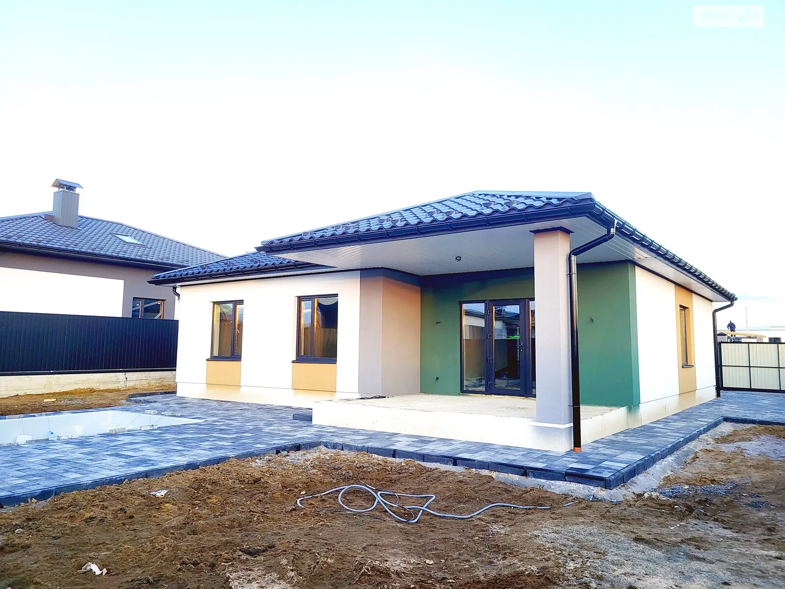 Продается одноэтажный дом 125 кв. м с мансардой, цена: 158000 $ - фото 1