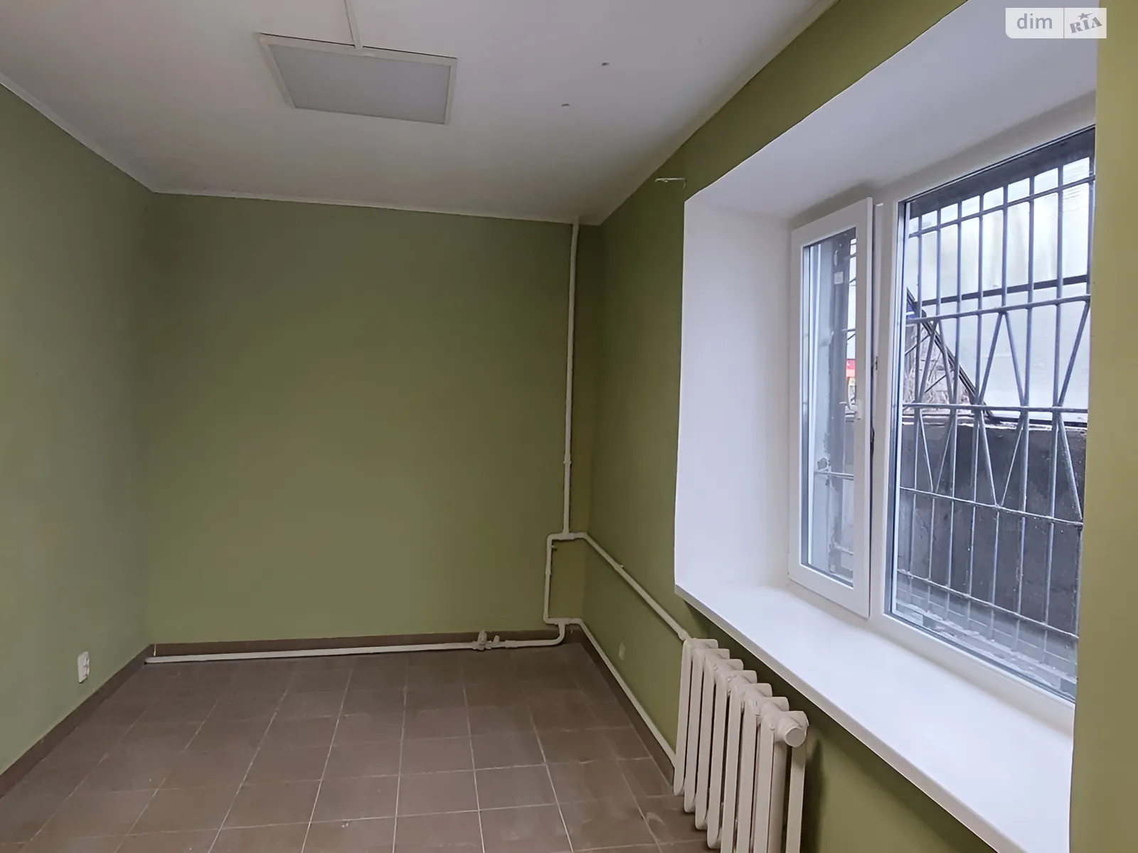 Сдается в аренду офис 43 кв. м в бизнес-центре, цена: 4000 грн - фото 1