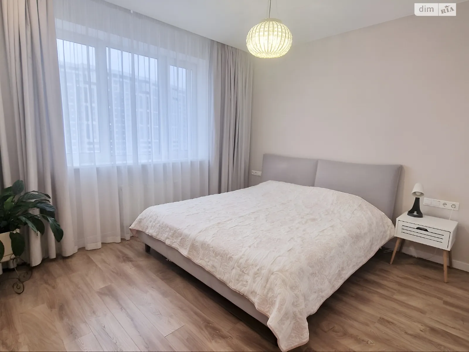 Продається 2-кімнатна квартира 70 кв. м у Києві, вул. Андрія Аболмасова(Панельна), 7 - фото 1