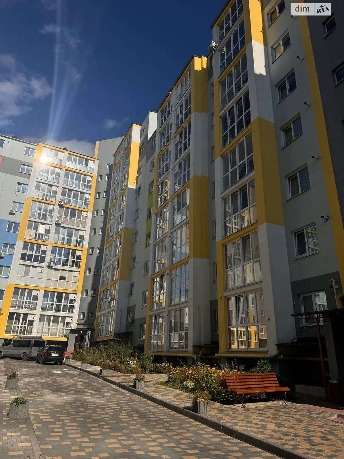 Продается 2-комнатная квартира 66.7 кв. м в Зарванцах, ул. Одесская, 3/10 - фото 1