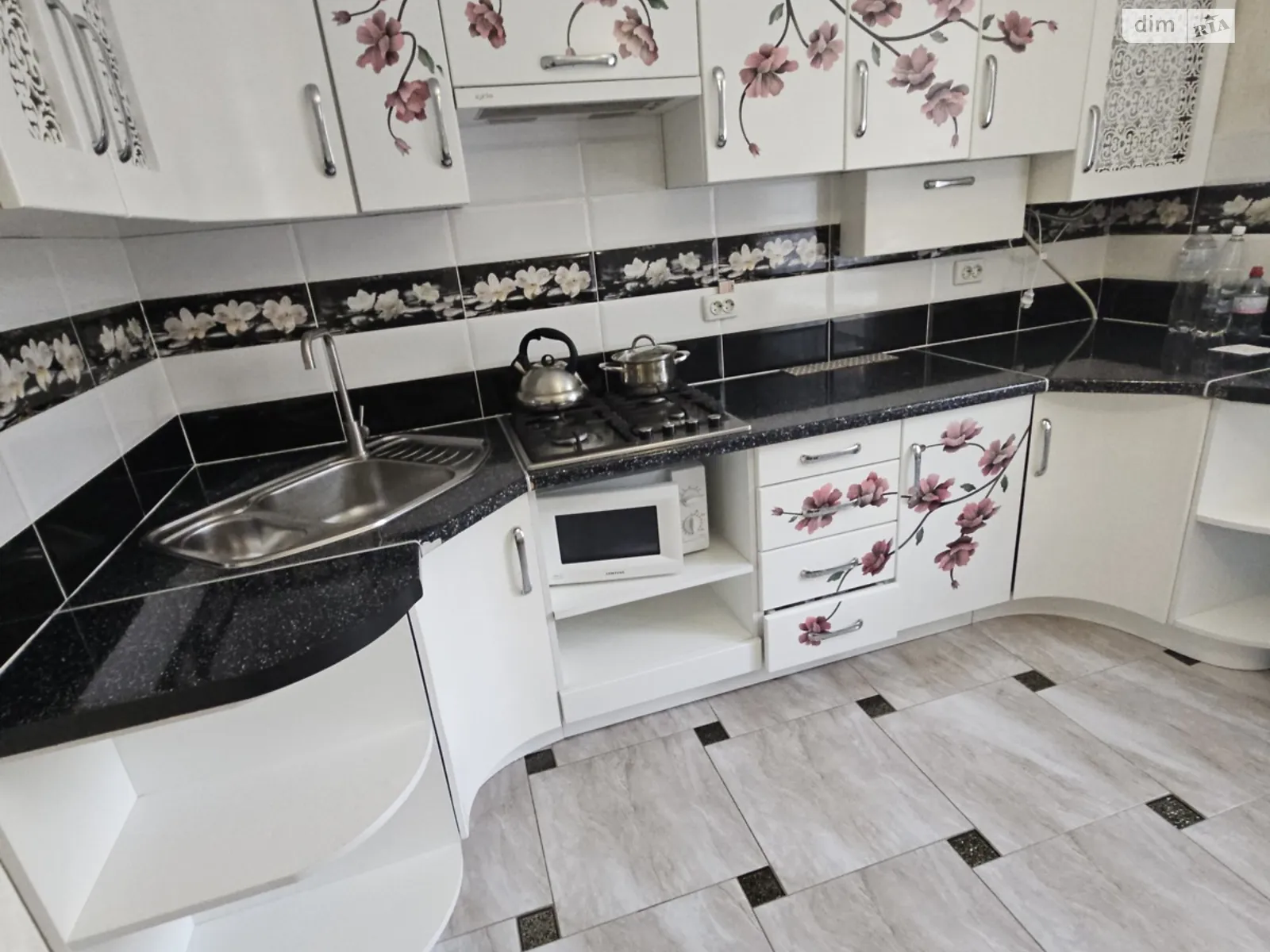 Сдается в аренду 1-комнатная квартира 48 кв. м в Виннице, ул. Генерала Гандзюка, 6 - фото 1