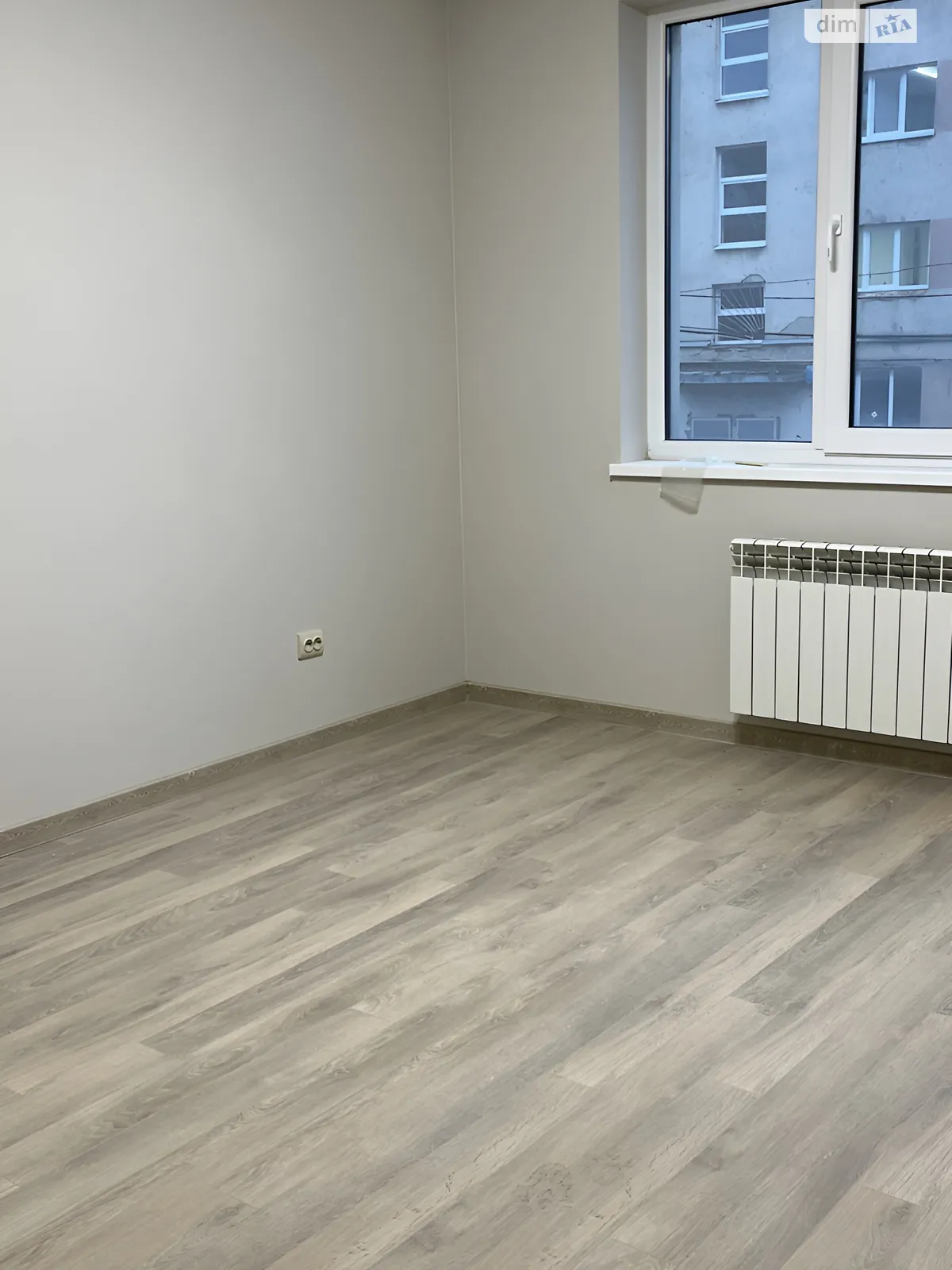 Продается 2-комнатная квартира 68 кв. м в Ужгороде, ул. Таможенная, 25Г - фото 1