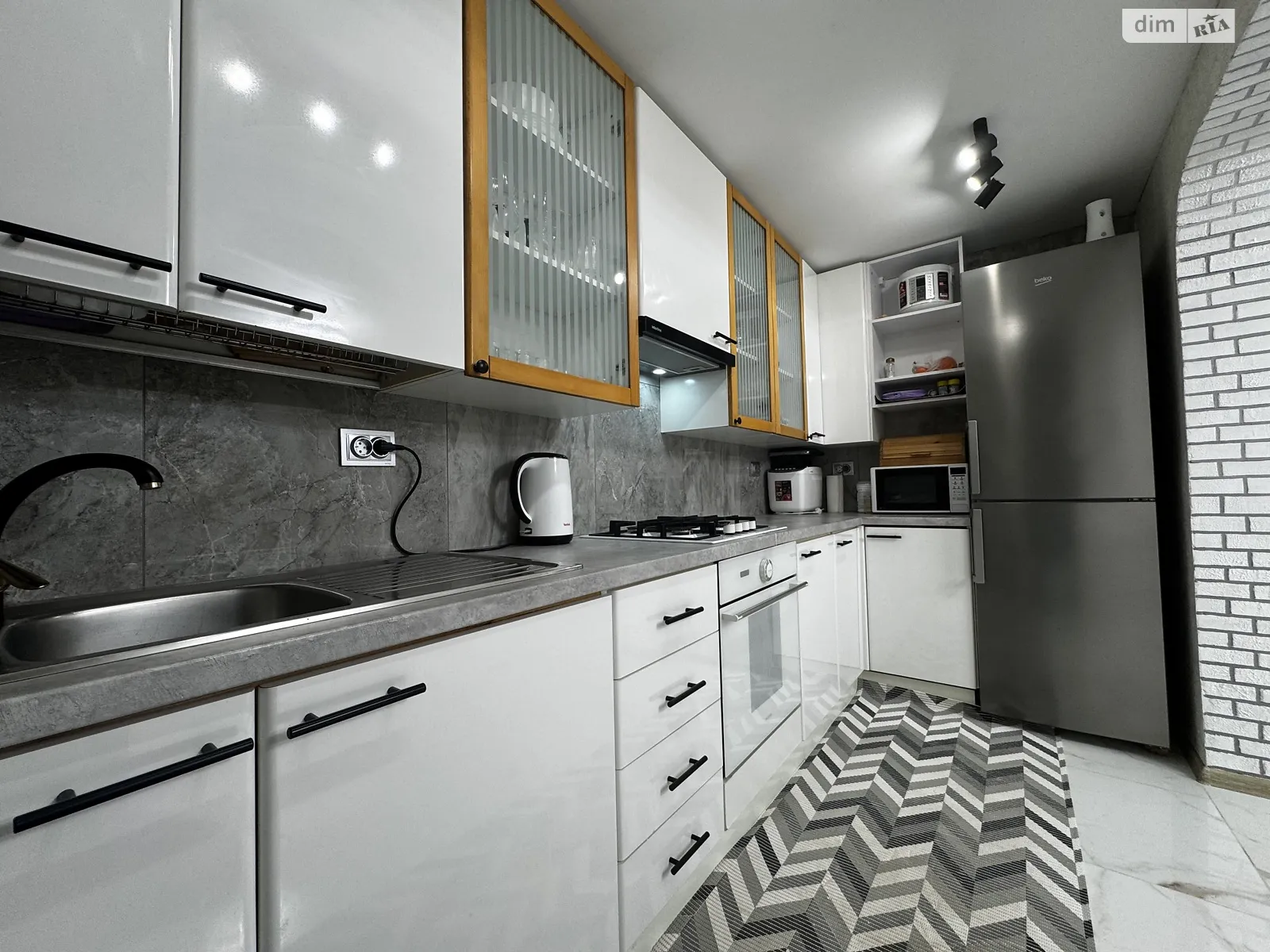 Продается одноэтажный дом 96 кв. м с гаражом, цена: 55000 $ - фото 1