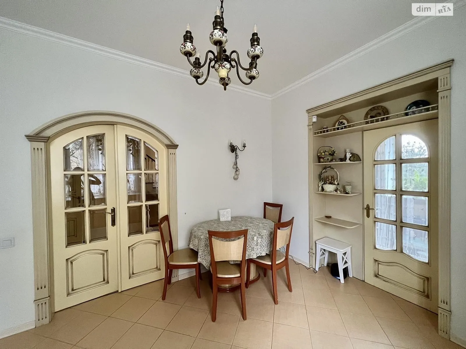 Продається будинок 2 поверховий 220 кв. м с басейном, цена: 205000 $ - фото 1