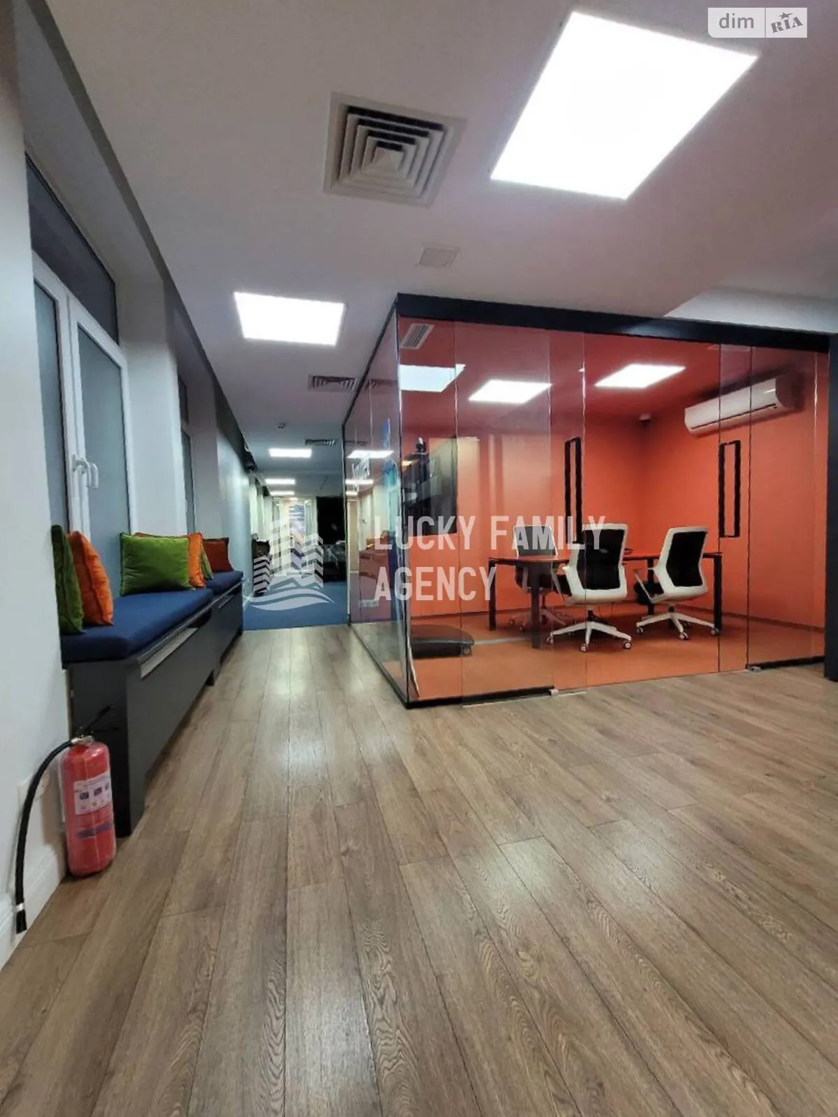 Здається в оренду офіс 270 кв. м в бізнес-центрі, цена: 5750 $ - фото 1