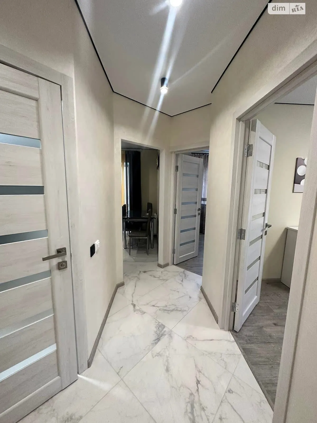 Здається в оренду 2-кімнатна квартира 43 кв. м у Кременці, вул. Київська - фото 1