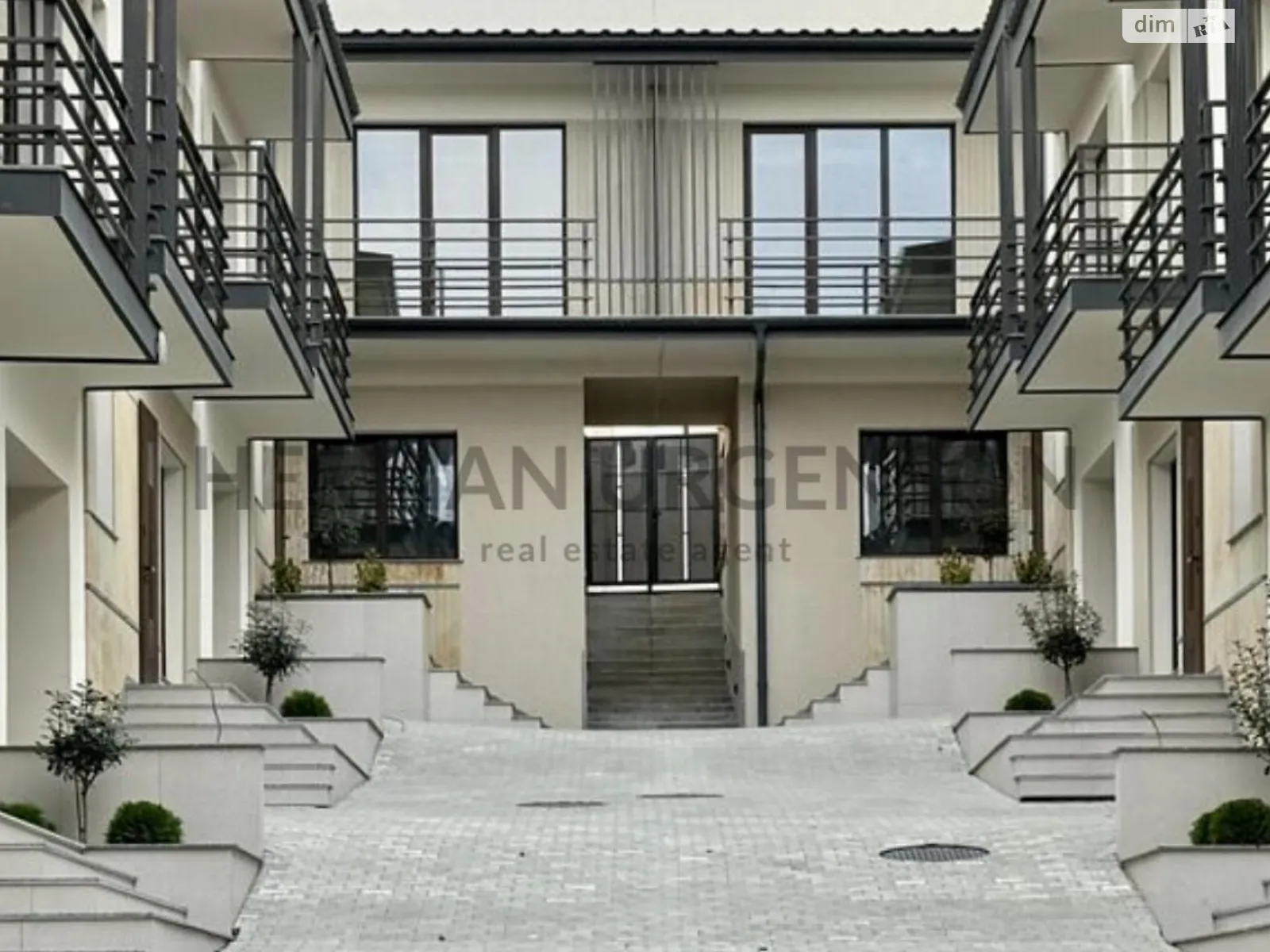 Продается дом на 2 этажа 135 кв. м с камином, цена: 162000 $ - фото 1