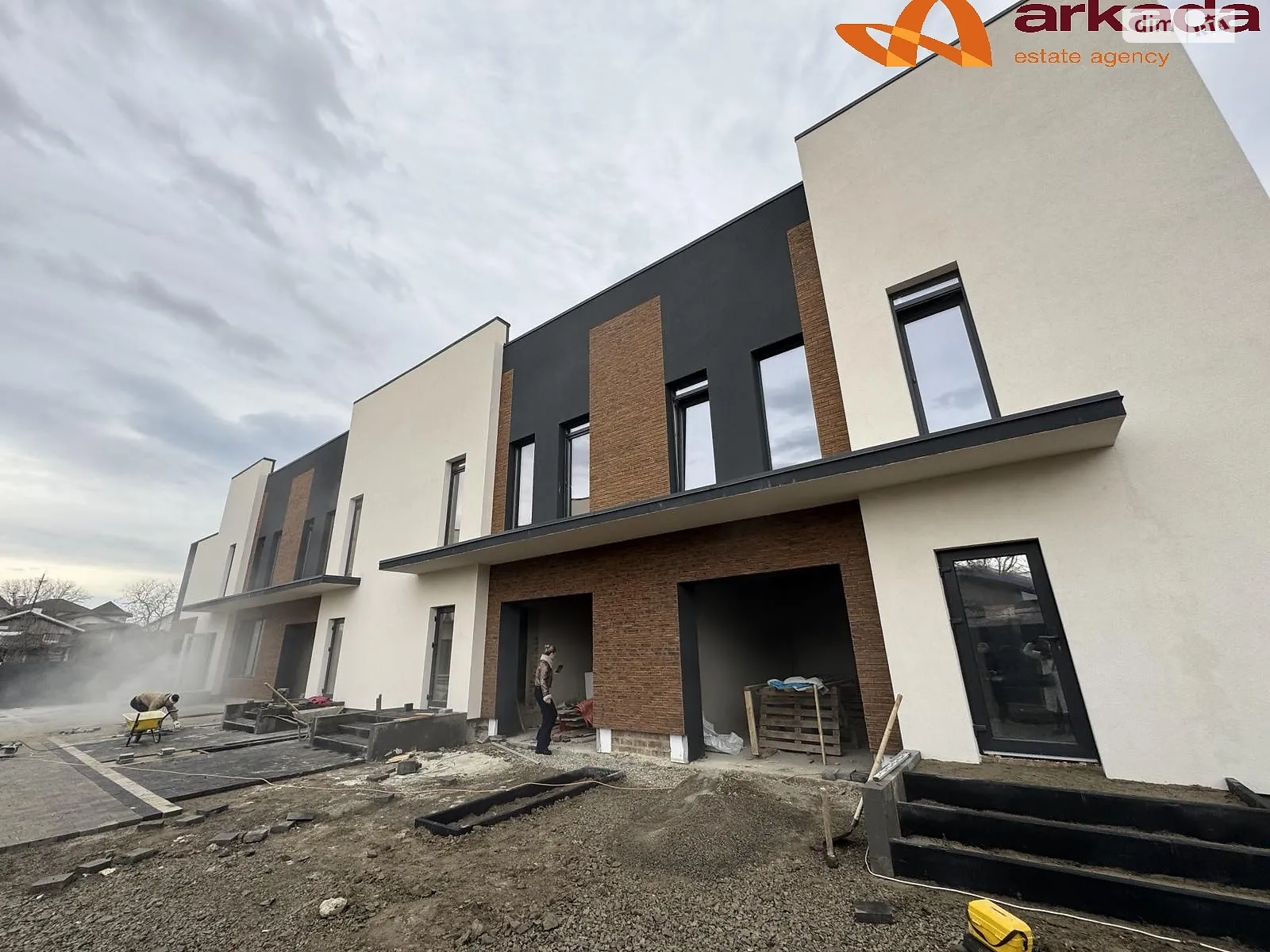 Полковника Грома Ринь Никитинцы (Ивано-Франковск), цена: 98000 $ - фото 1