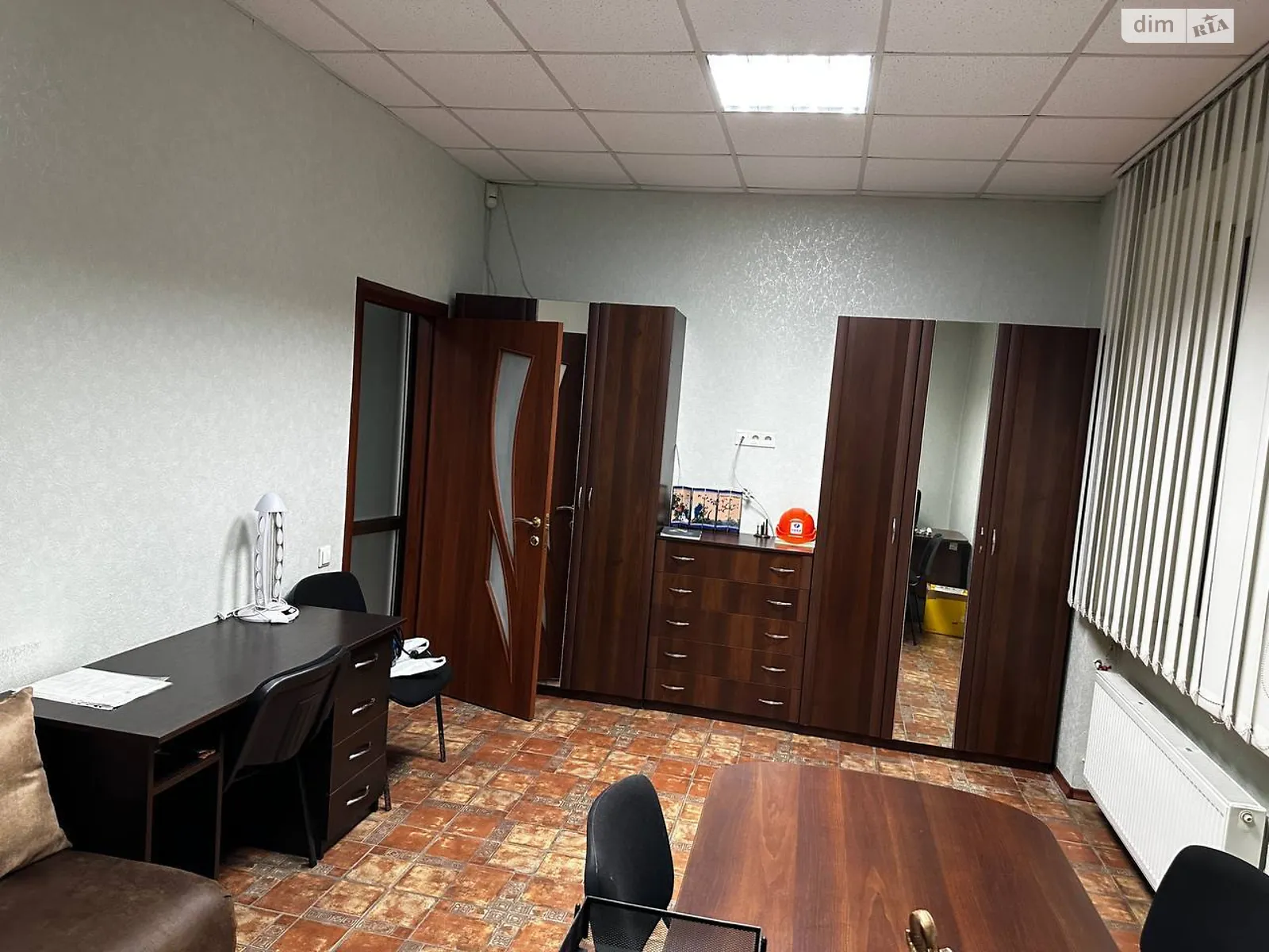 Сдается в аренду офис 81 кв. м в бизнес-центре, цена: 35000 грн - фото 1