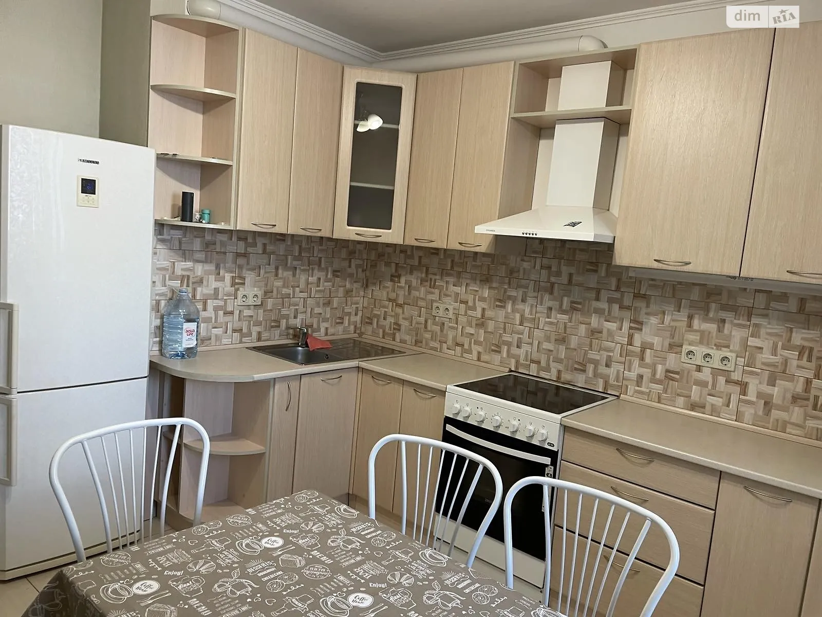 Продается 1-комнатная квартира 40 кв. м в Одессе, ул. Проценко - фото 1