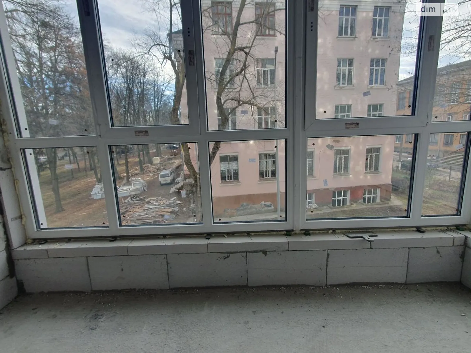 Продается 1-комнатная квартира 52 кв. м в Виннице, ул. Привокзальная, 30 - фото 1
