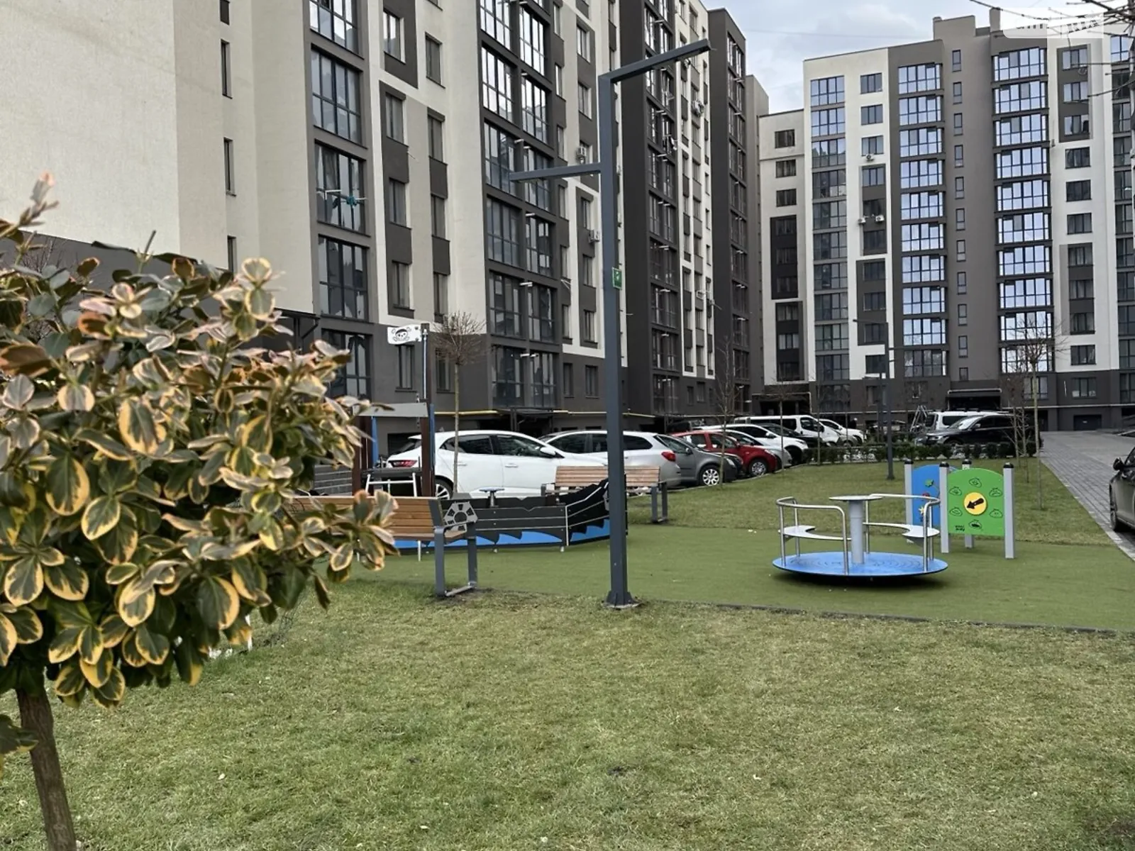Продається 1-кімнатна квартира 43.9 кв. м у Угорниках, вул. Героїв Миколаєва(Сєченова) - фото 1