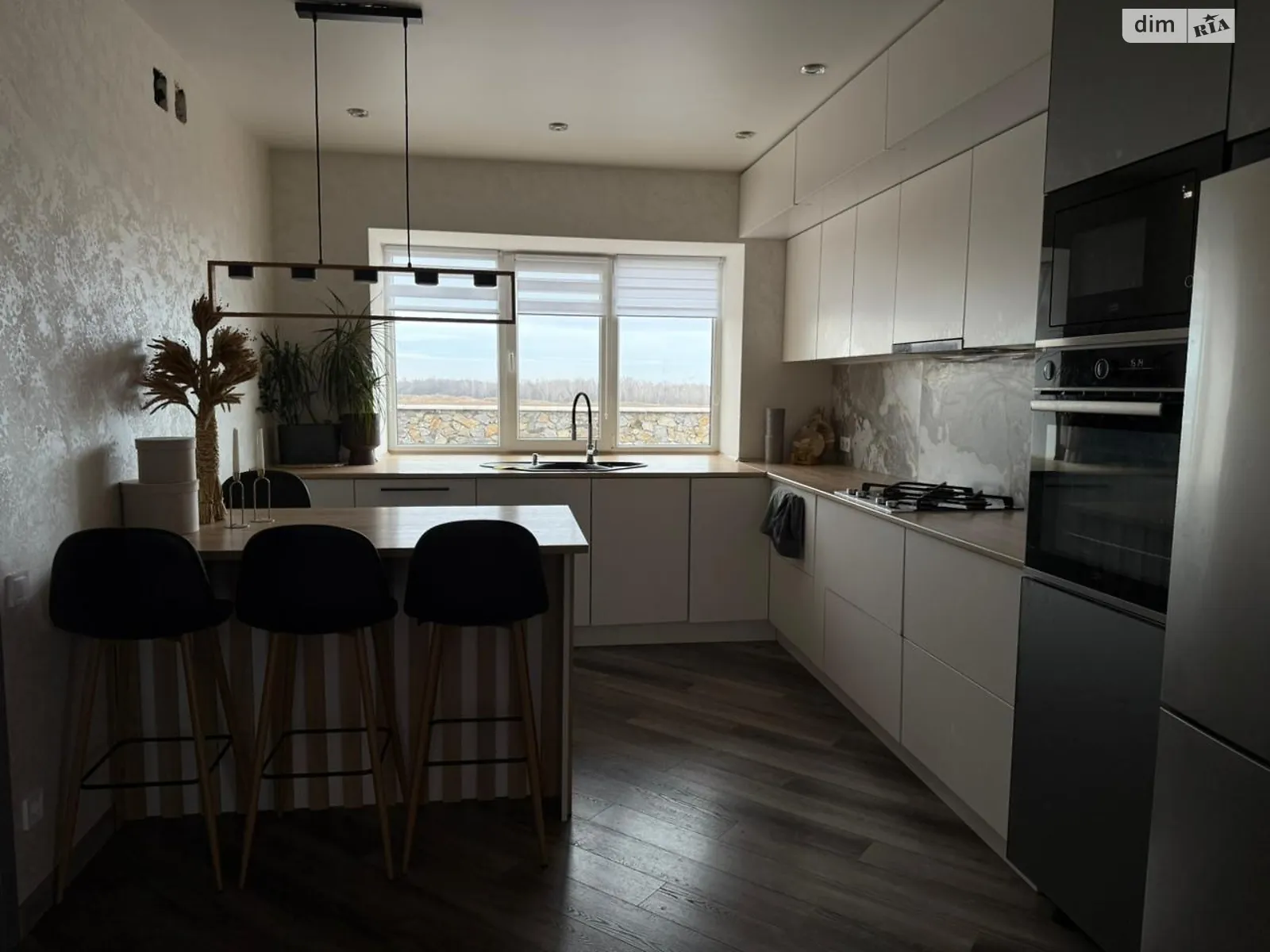Продається будинок 3 поверховий 350 кв. м з каміном, цена: 450000 $ - фото 1