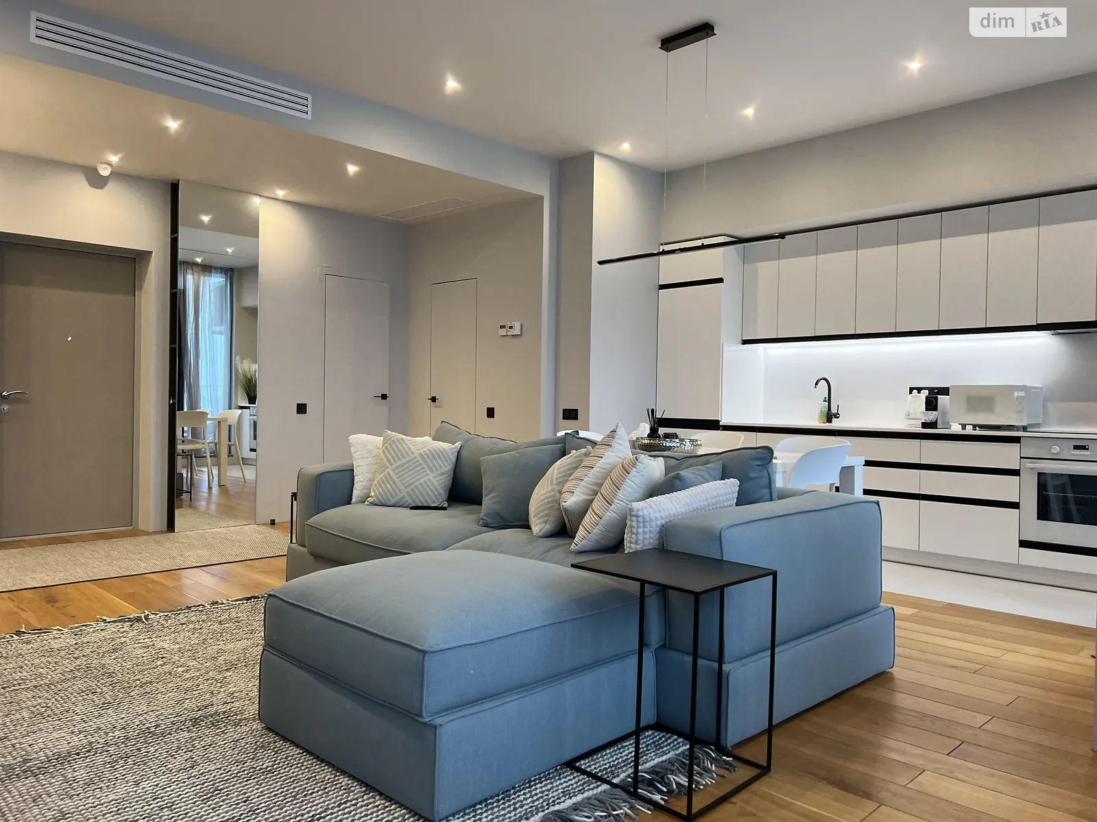 Продается 1-комнатная квартира 67 кв. м в Одессе, Фонтанская дор., 77А - фото 1