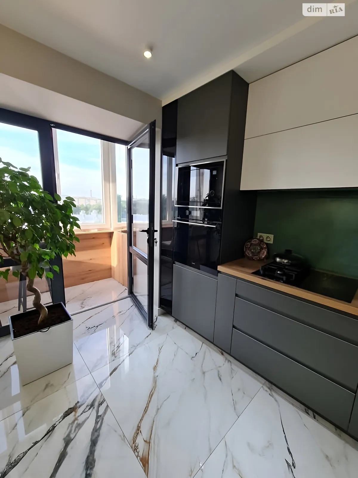 3-комнатная квартира 75.6 кв. м в Тернополе, цена: 98000 $ - фото 1