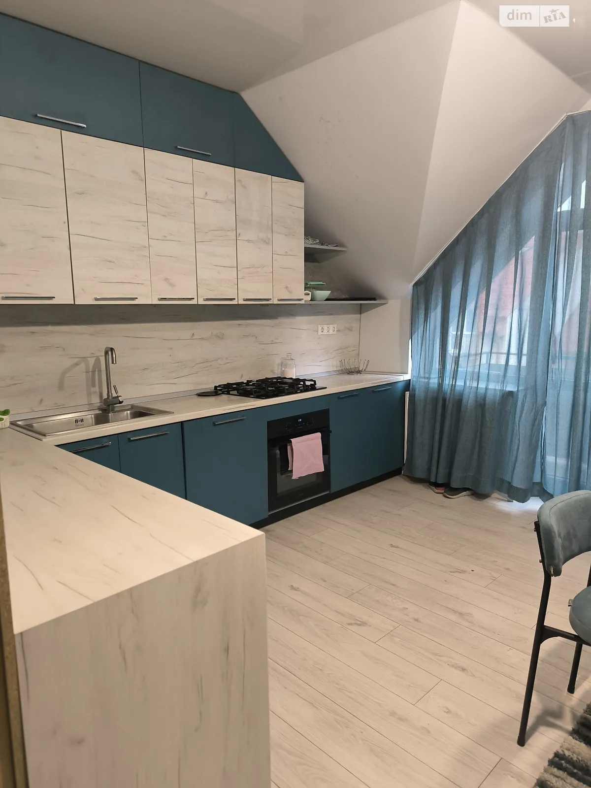 Продається 3-кімнатна квартира 105 кв. м у Ужгороді, вул. Петра Лінтура, 12 - фото 1