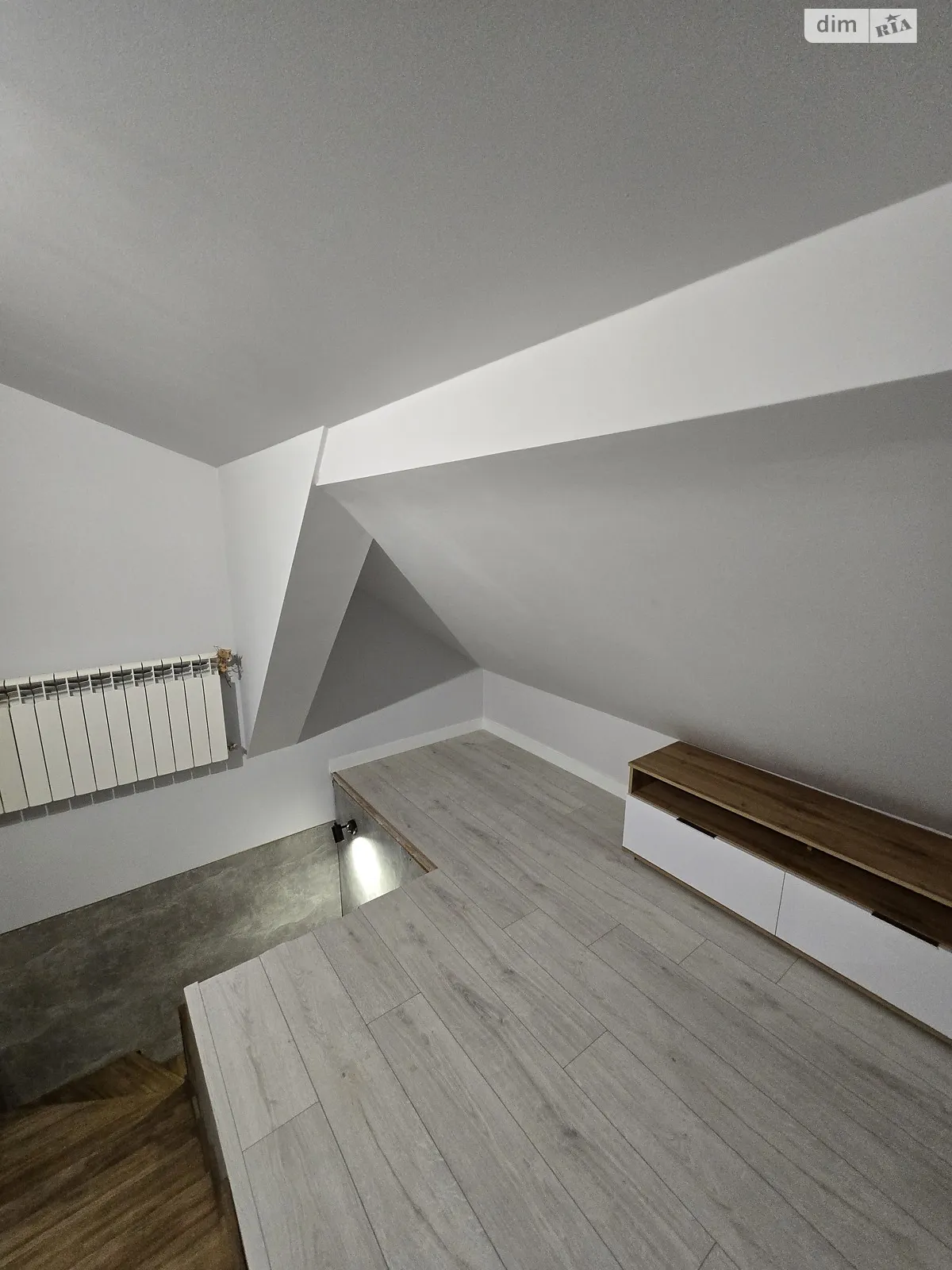 Продается 3-комнатная квартира 105 кв. м в Ужгороде, цена: 99000 $ - фото 1