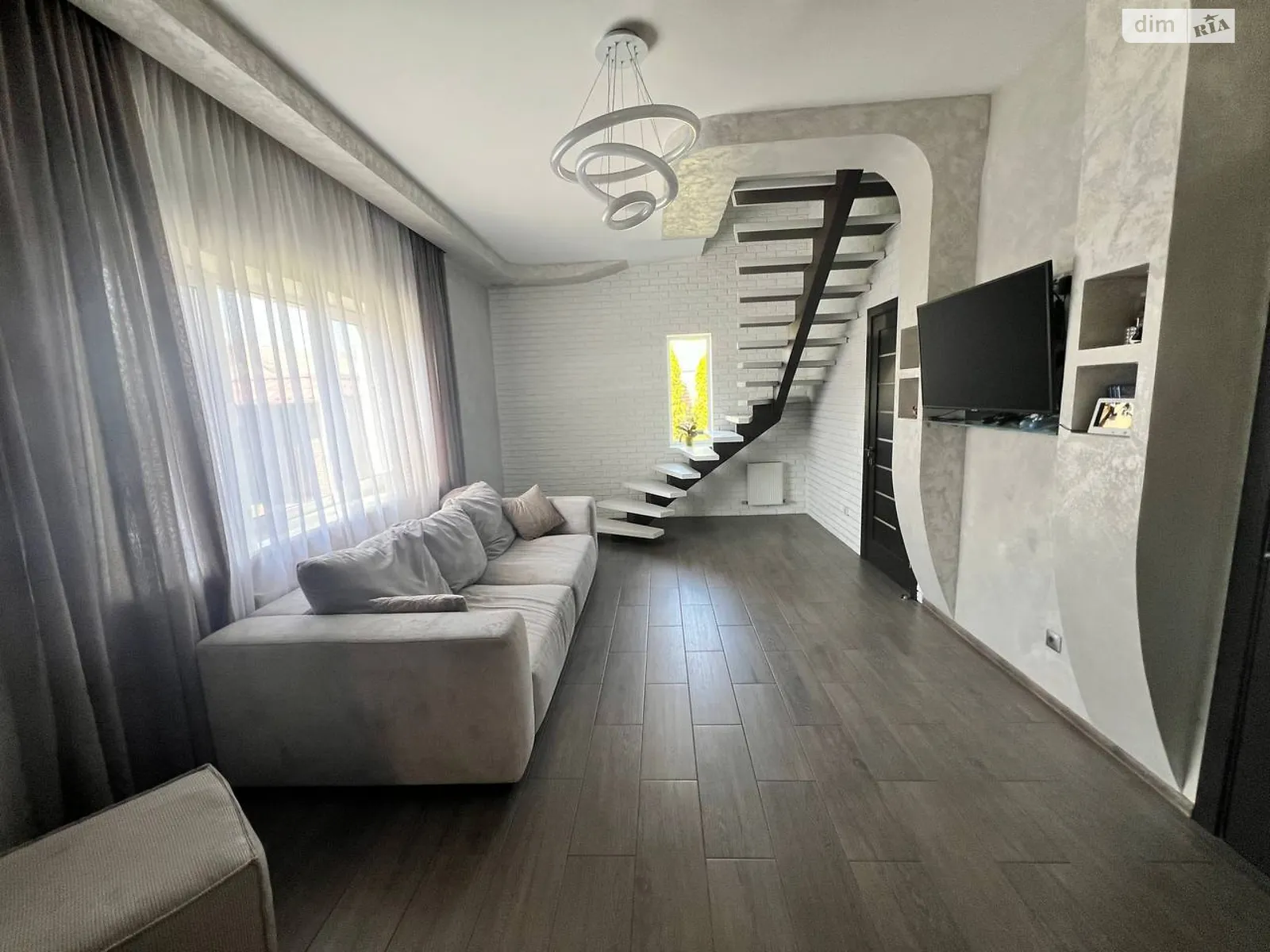 Продается дом на 2 этажа 148.5 кв. м с участком, цена: 170000 $ - фото 1