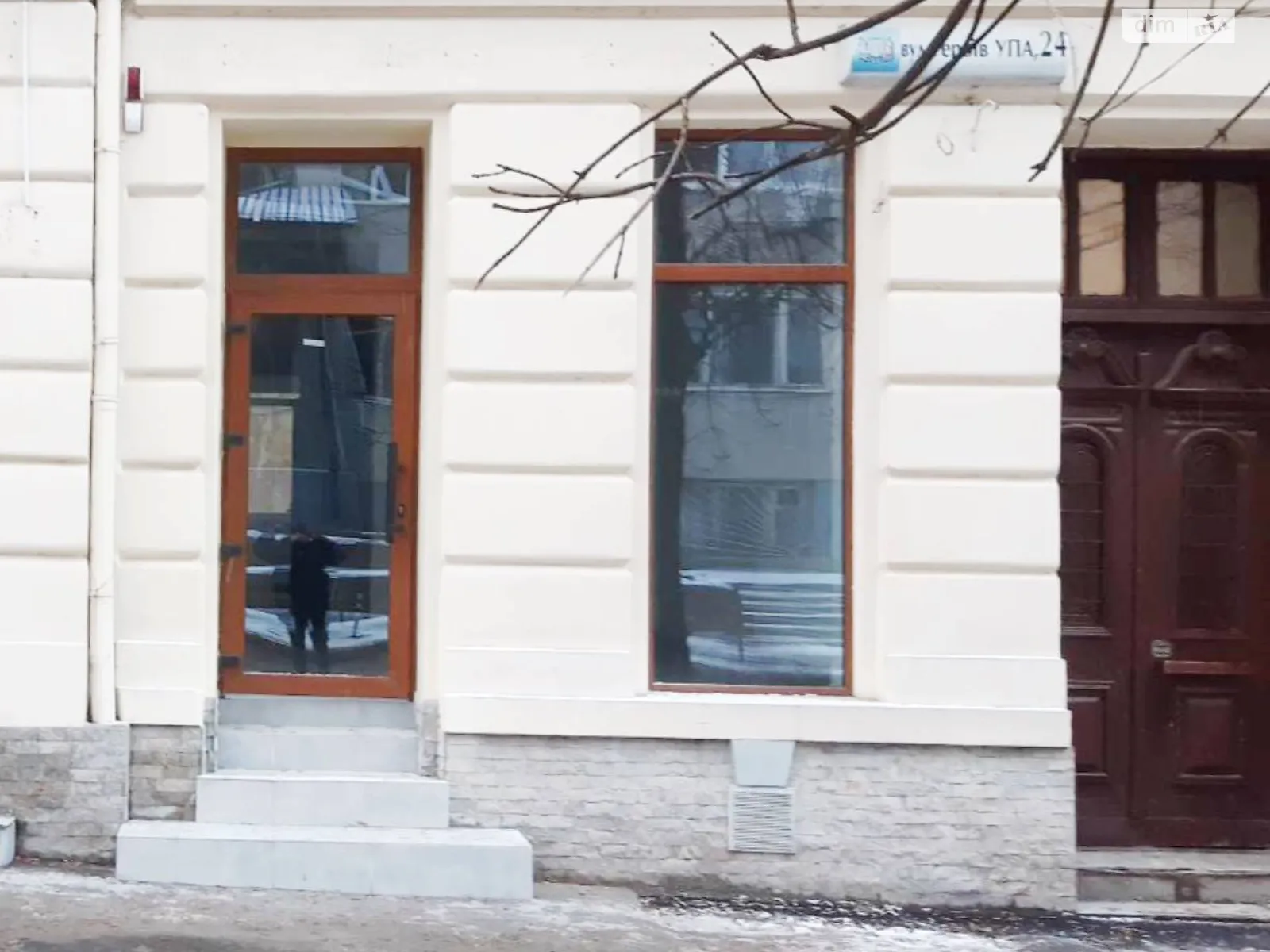 Сдается в аренду помещения свободного назначения 37.2 кв. м в 4-этажном здании, цена: 22000 грн - фото 1