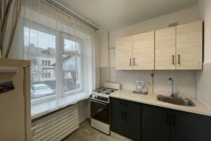 Продаж квартири, Івано-Франківськ, р‑н. Центр, Довга вулиця