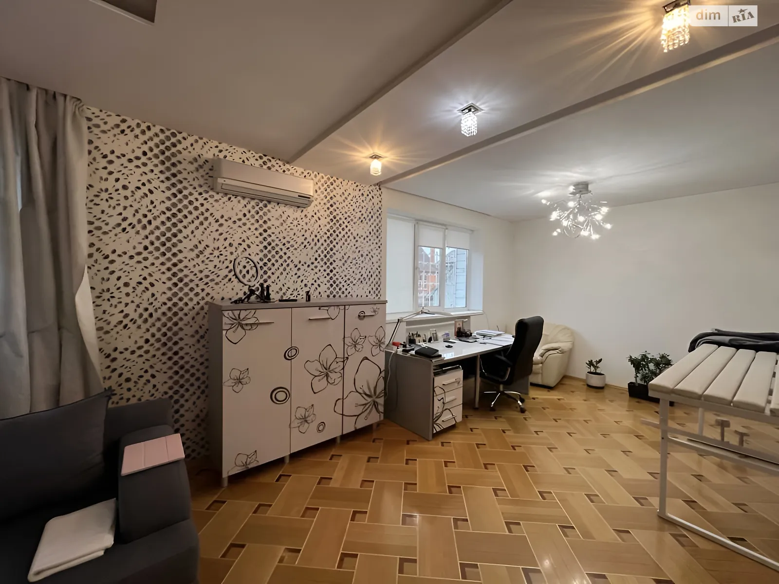 Продается дом на 2 этажа 230.9 кв. м с мебелью, цена: 250000 $ - фото 1