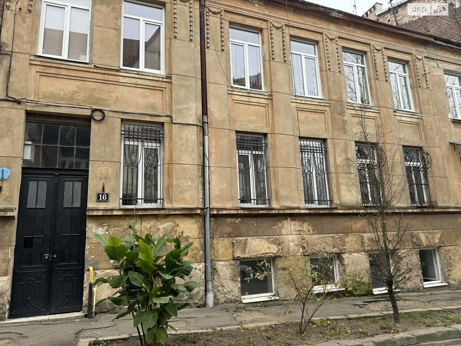 Продается помещения свободного назначения 38 кв. м в 3-этажном здании, цена: 21500 $ - фото 1