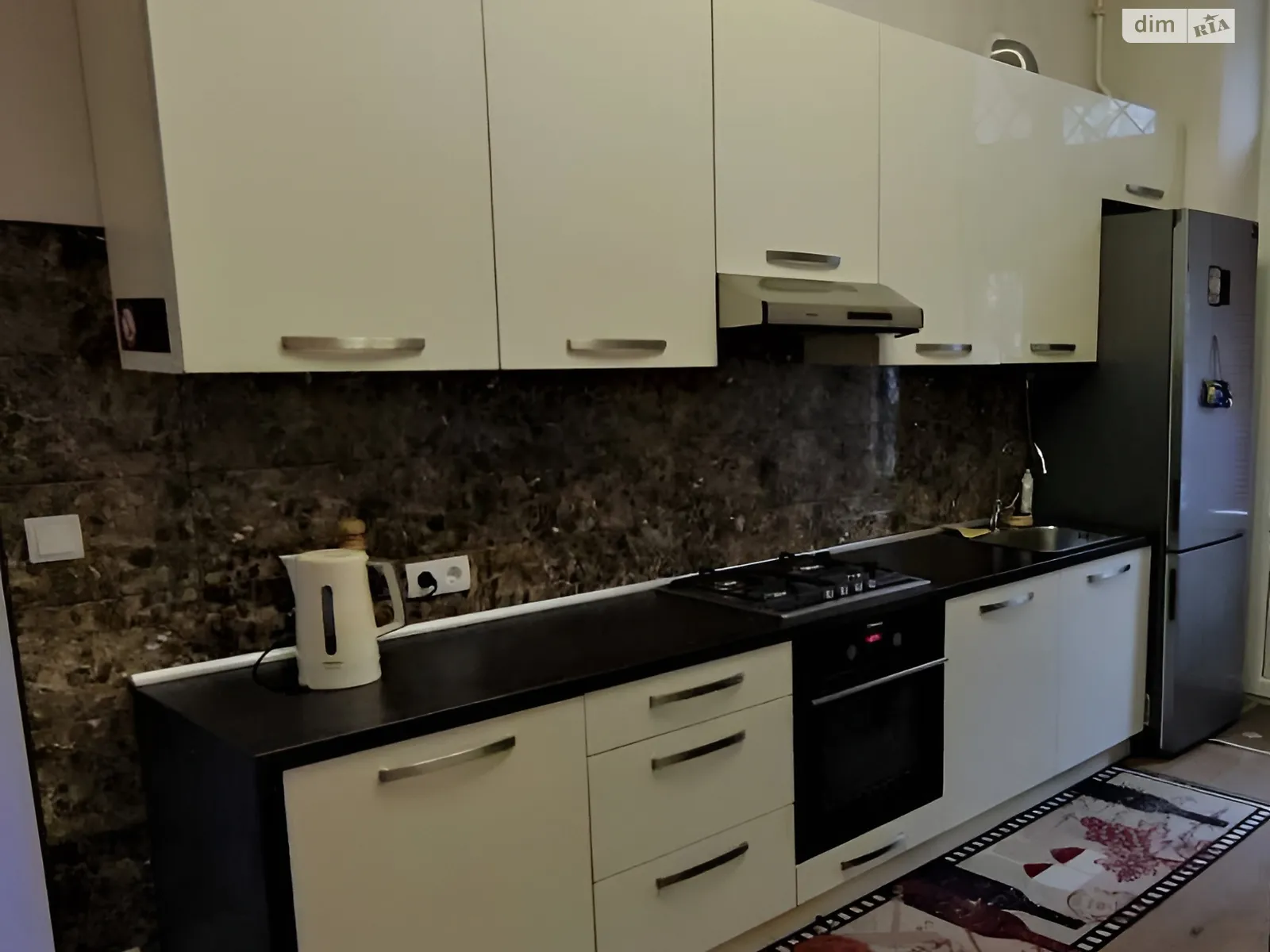 Здається в оренду 1-кімнатна квартира 40 кв. м у Львові, вул. Патріарха Димитрія Яреми(Чехова) - фото 1