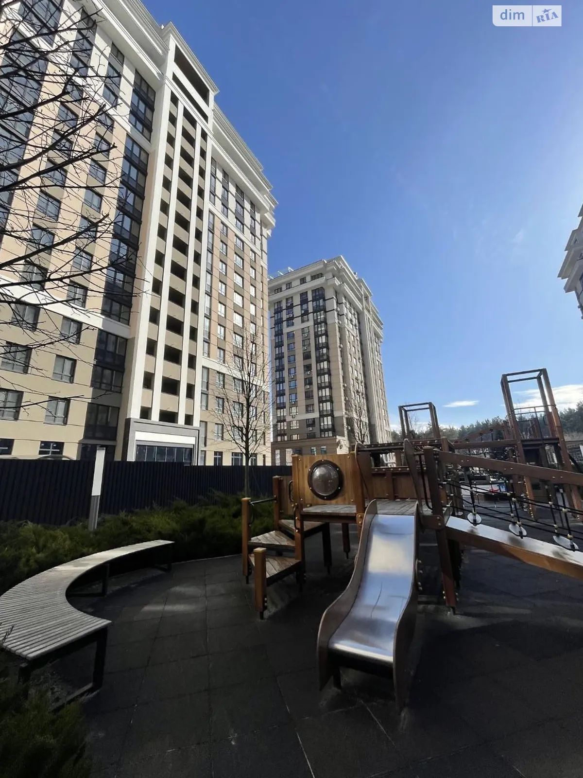 Продается 2-комнатная квартира 70.9 кв. м в Ирпене, ул. Университетская(Карла Маркса), 3/6 - фото 1