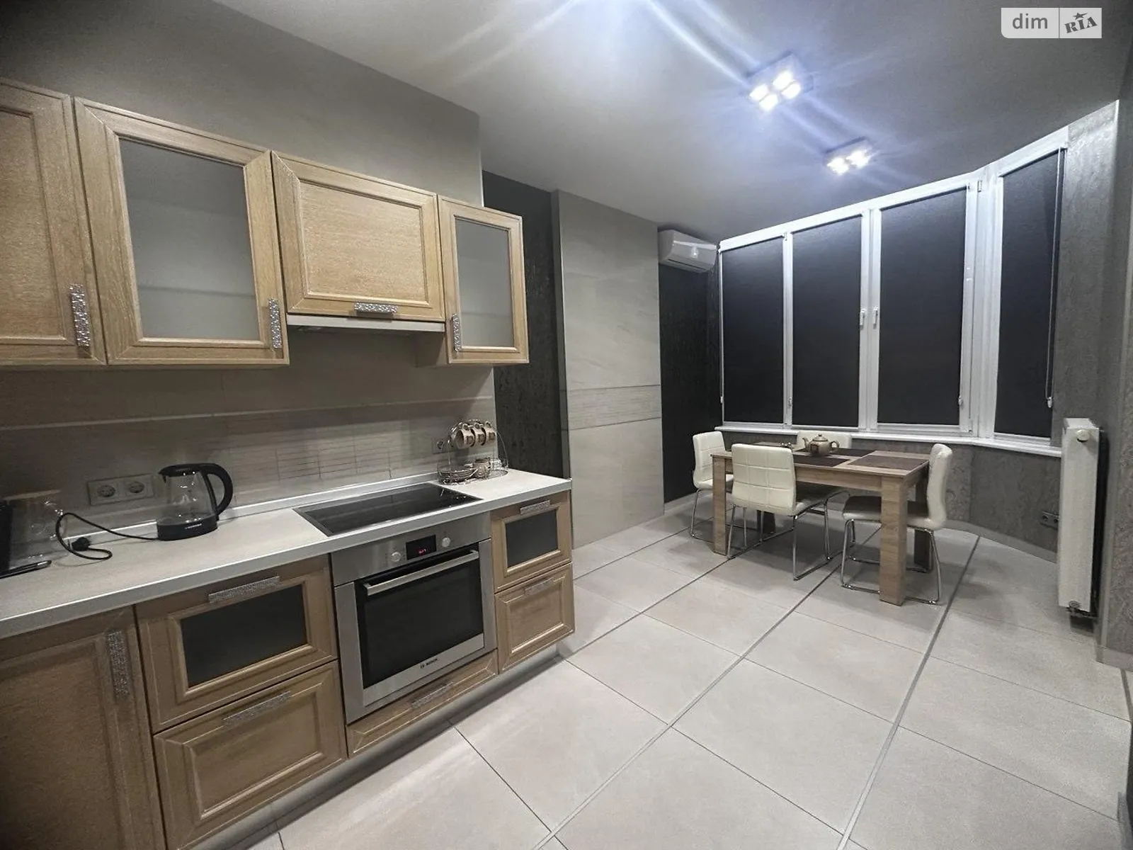 Продается 1-комнатная квартира 52 кв. м в Киеве, ул. Соломенская, 15А - фото 1